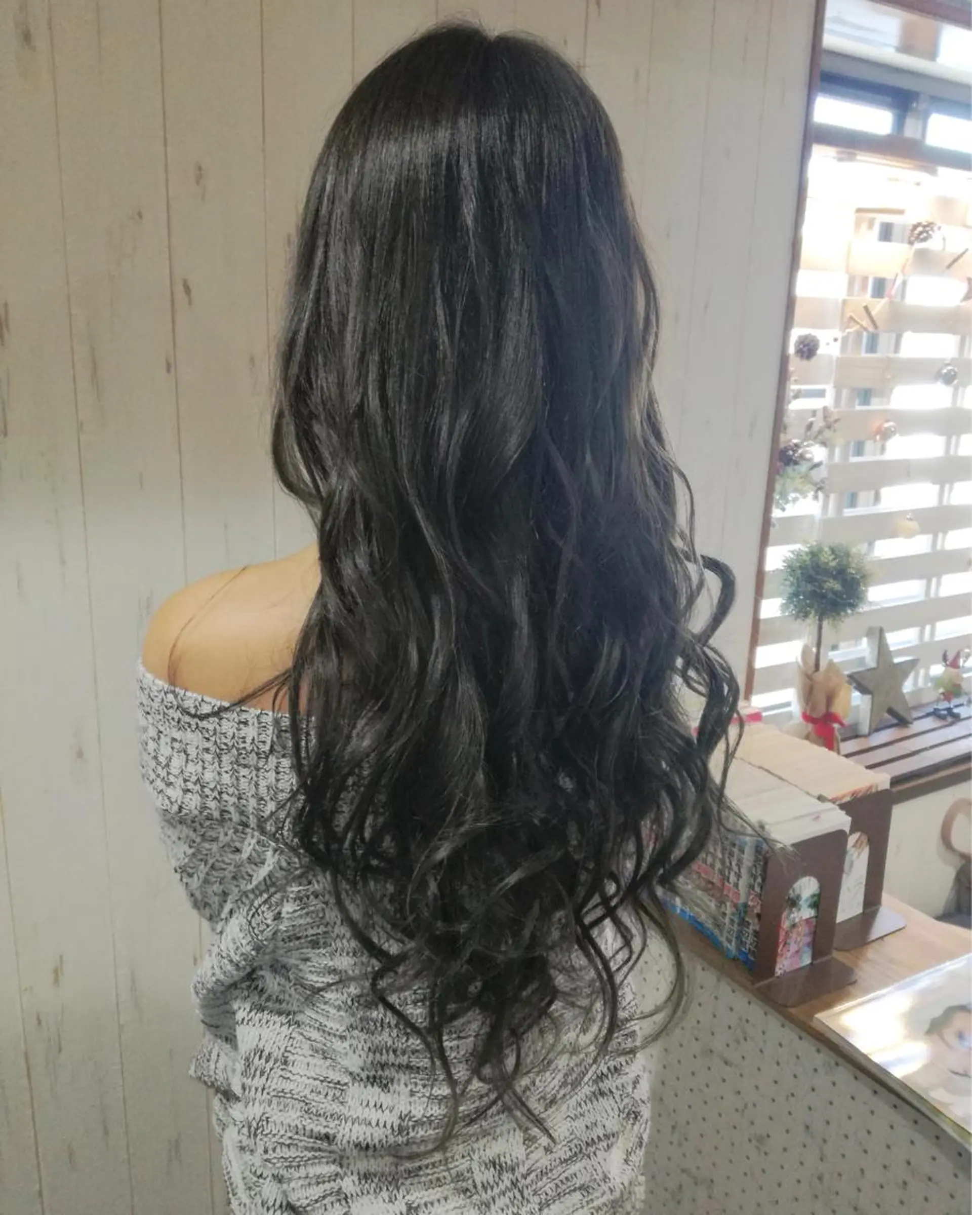 ロング カラー ダークグレー ダークグレージュ グレージュ カット ヘアカラー トリートメント 西川 敏夫のヘアスタイル