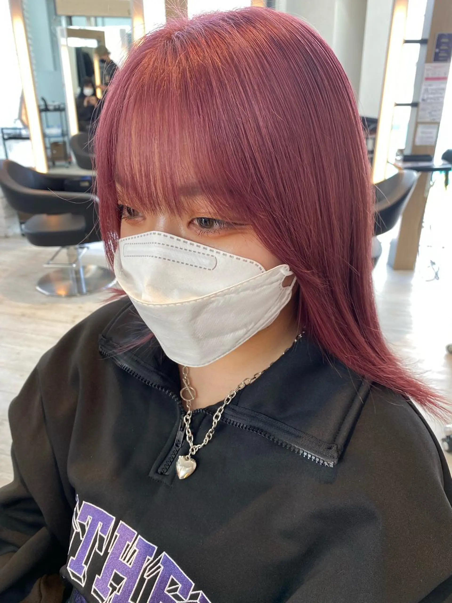 ロング カラー カシス ピンクカラー ヘアカラー トリートメント 鈴木直之/ハイトーン /ボブ/美髪矯正のヘアスタイル