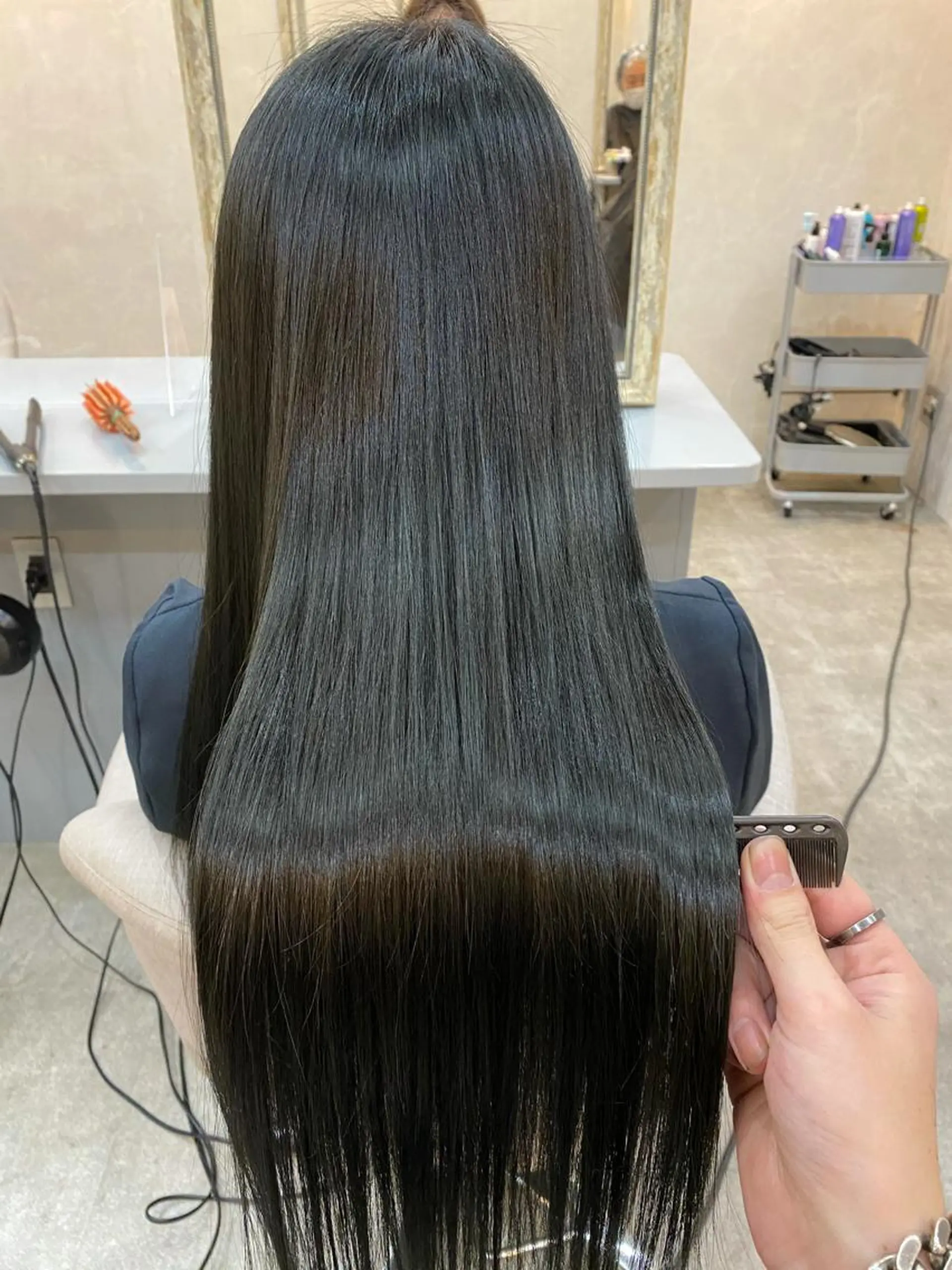 ロング カラー ヘアアレンジ FONS 🤍yurika🤍のヘアスタイル