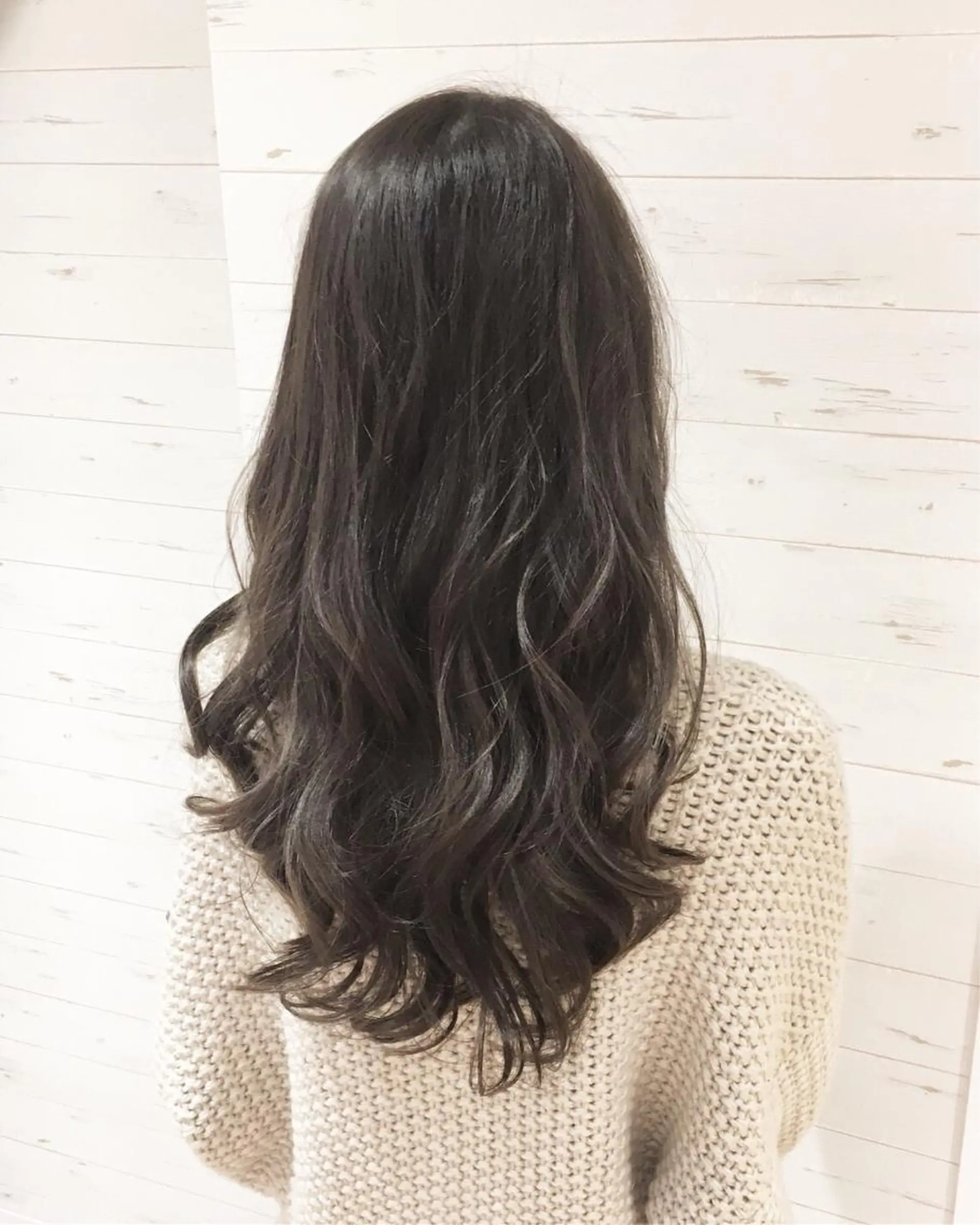 ロング ミヤザキ タクトのヘアスタイル