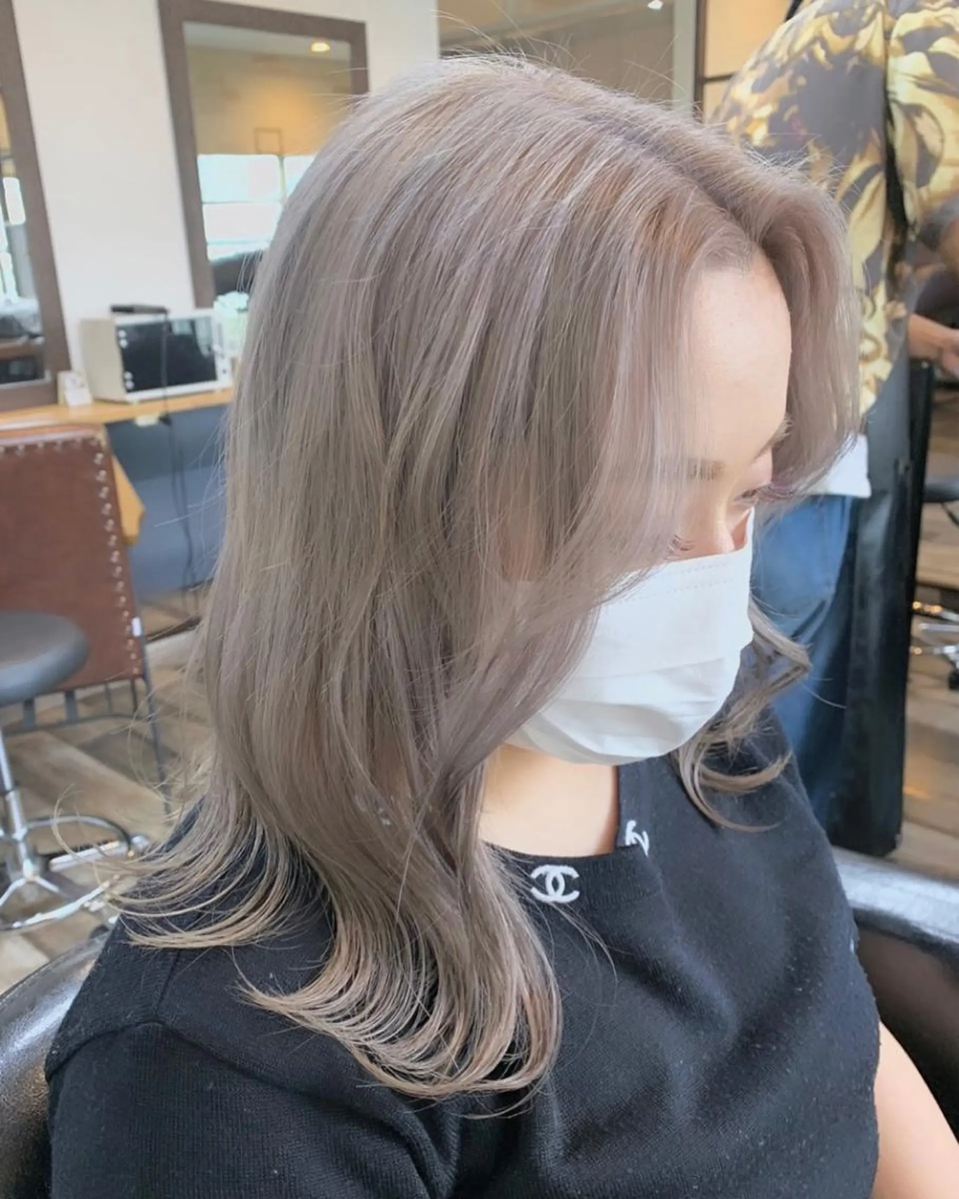 セミロング カラー ベージュカラー ブリーチ ケアブリーチ ダブルカラー ミルクティーベージュ 【原宿プルエクステ】 NANAMIのヘアスタイル