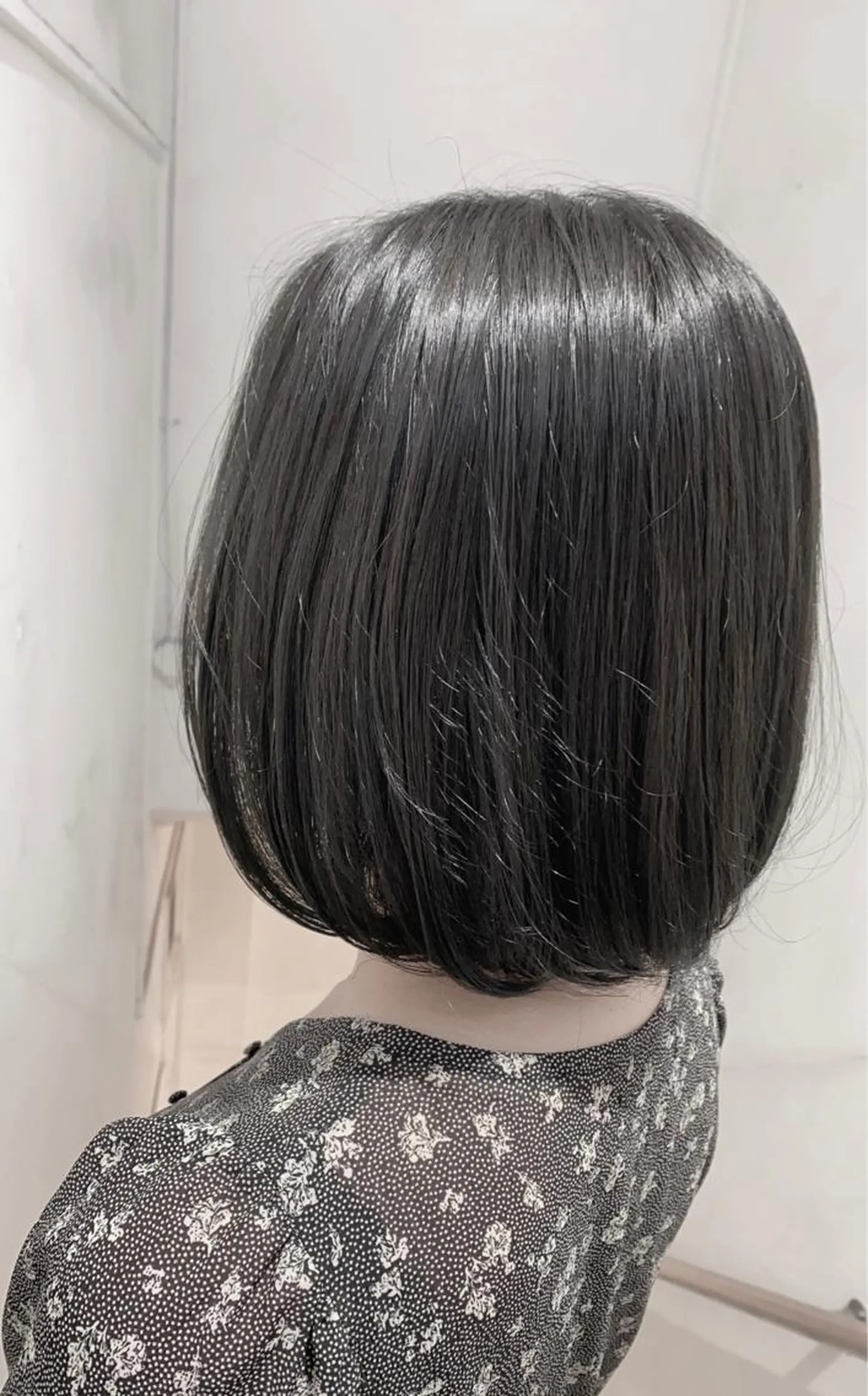 セミロング カラー ✨くびれスタイル✨️ 戸嶋穂乃香のヘアスタイル