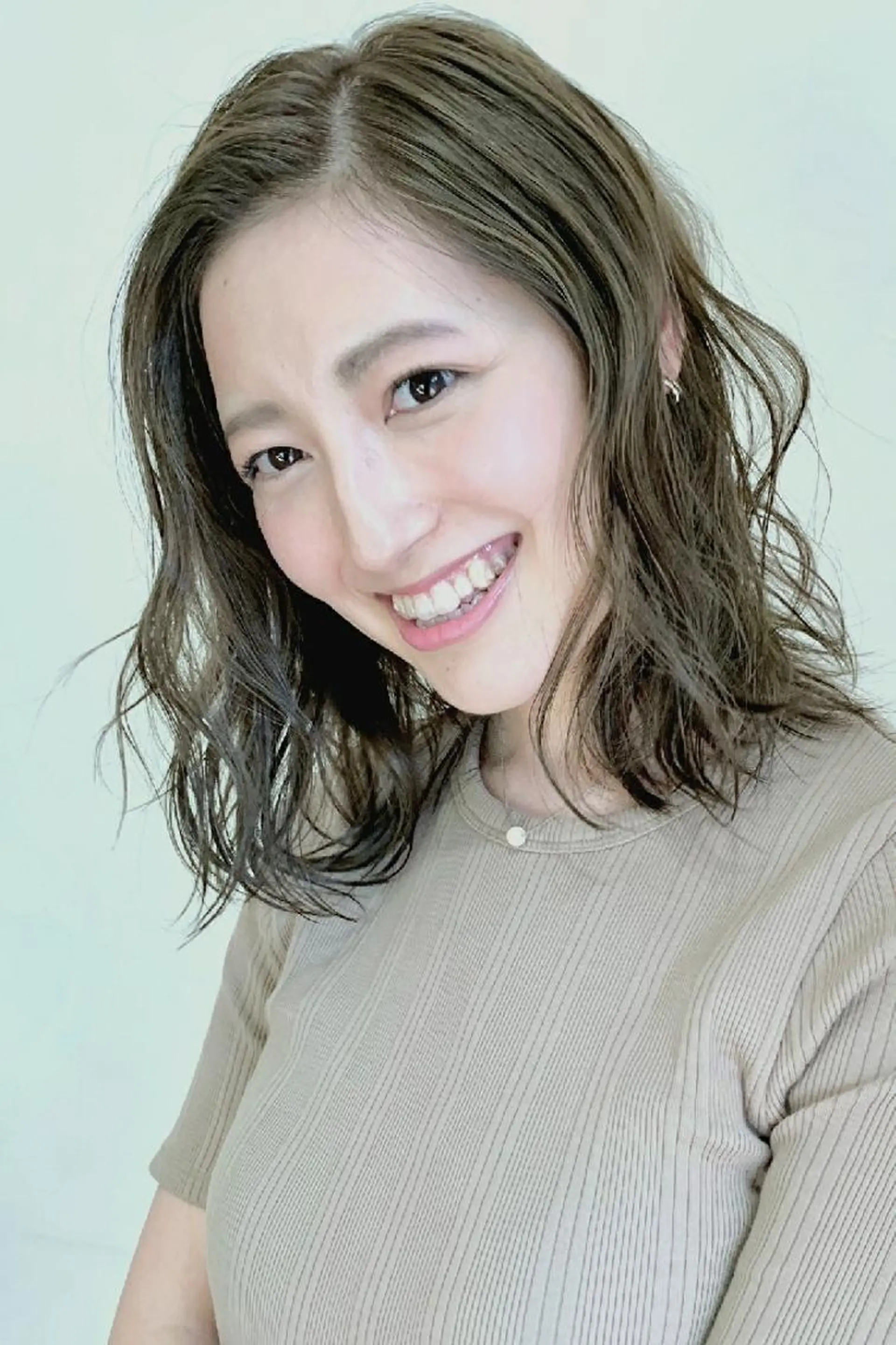 セミロング カラー ヘアアレンジ ヘッドスパ デザイナー Anne アンのヘアスタイル