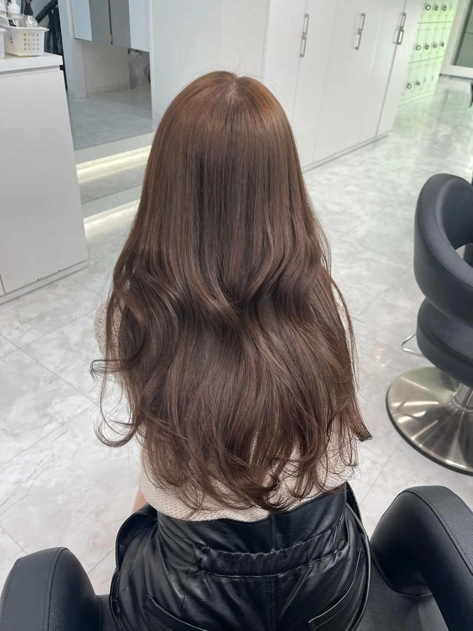 ロング カラー ベージュカラー 黒髪 ブリーチ ブルーカラー ブルーブラック 🤎MISAKI 艶髪モテカラー🤎のヘアスタイル