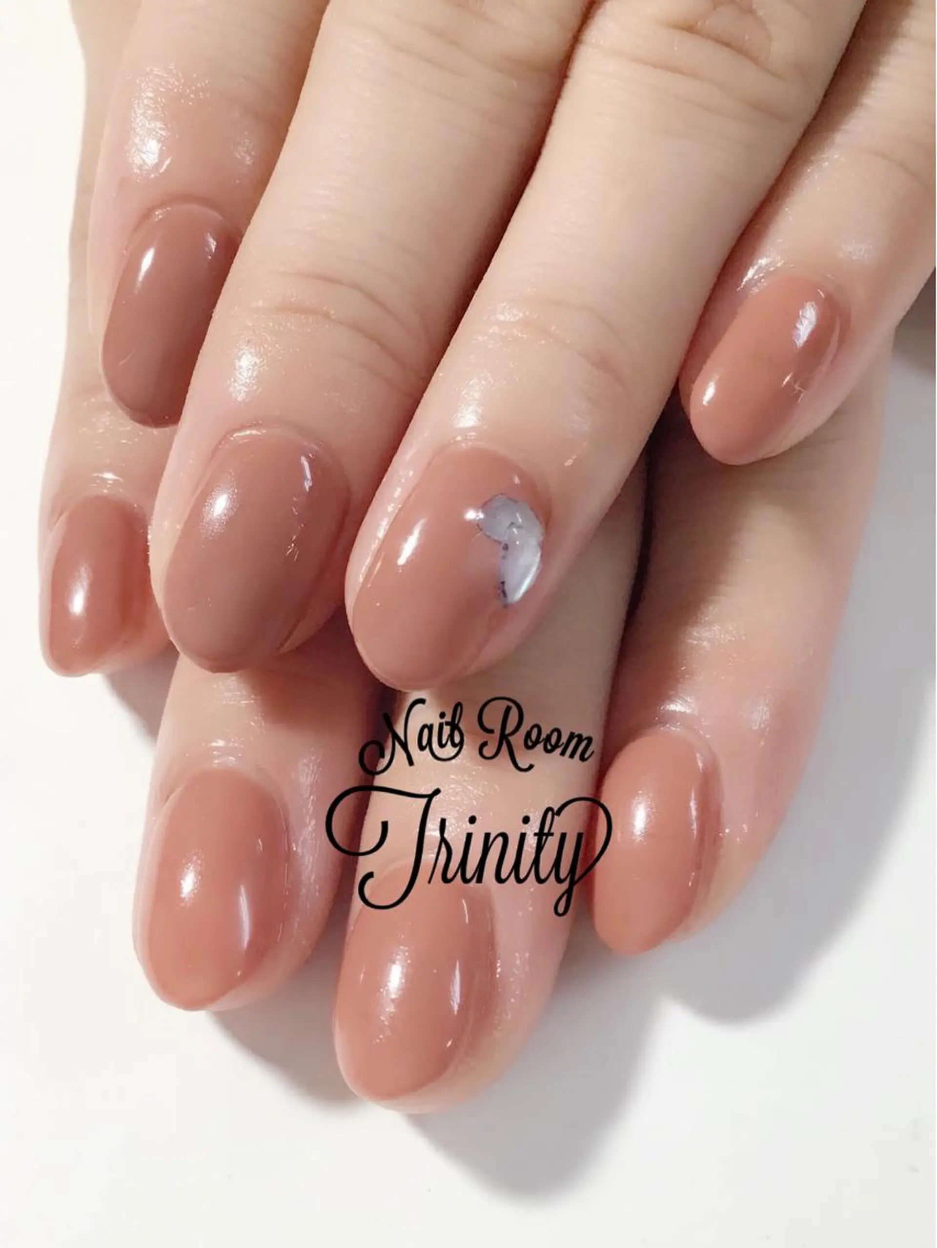 ネイル ハンドネイル Trinity ネイリストスタッフのネイルデザイン