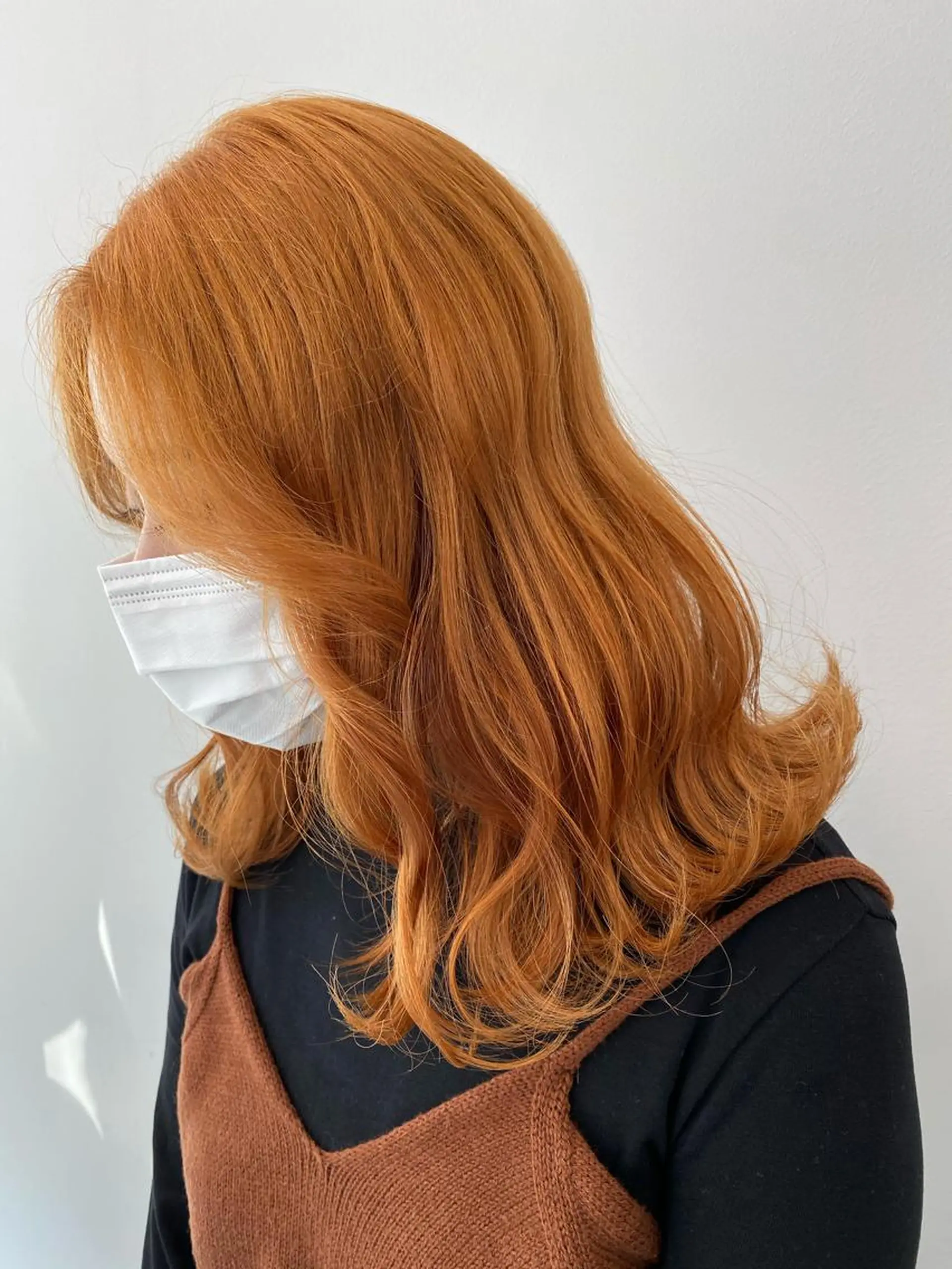 ミディアム カラー イヤリングカラー インナーカラー ラベンダーカラー オレンジ ピンクカラー momo所属・メンズヘアメイク 🩵Mayuki🩵のヘアスタイル