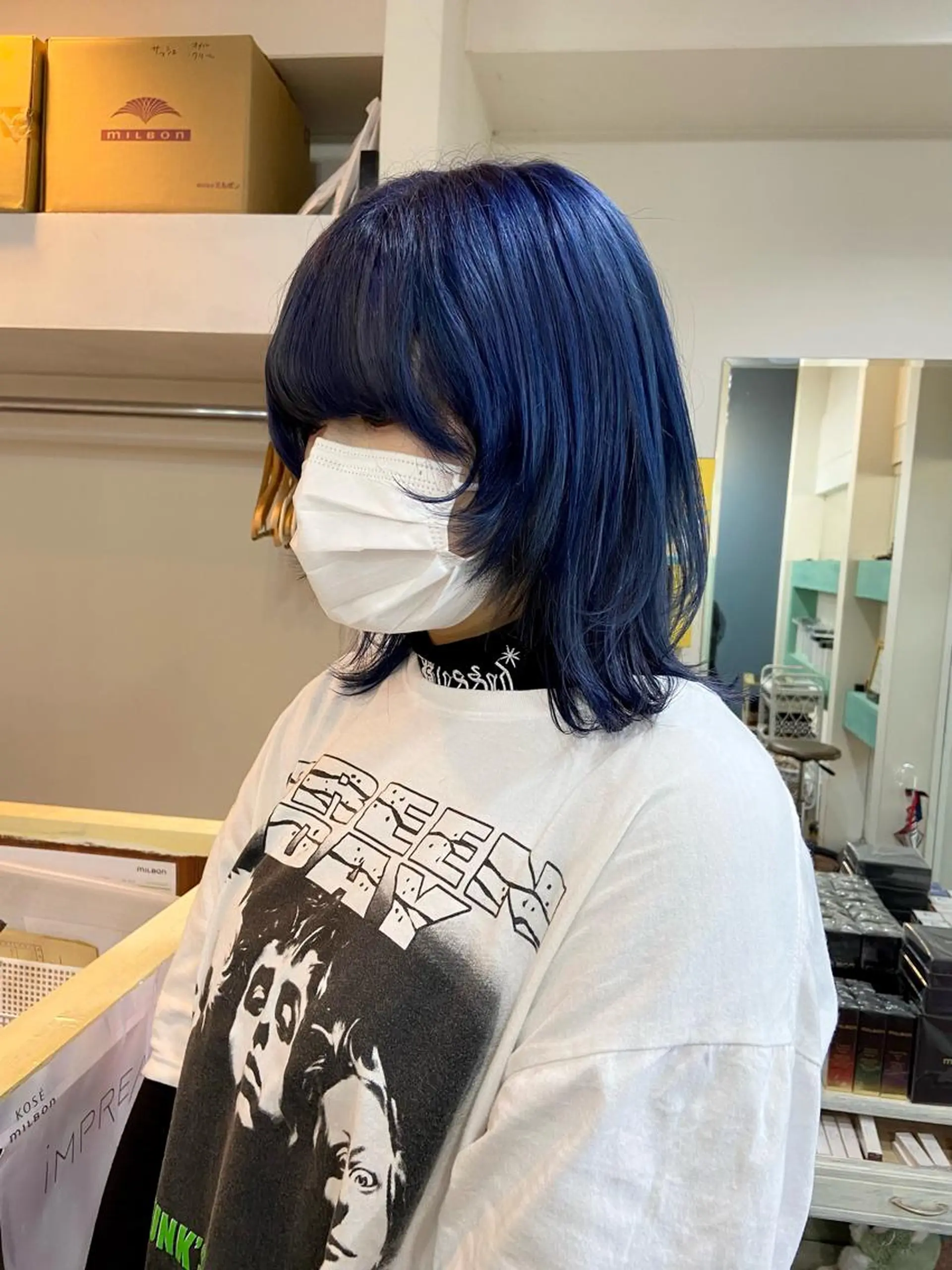 ミディアム カラー ブルーカラー ブルーバイオレット バイオレットカラー 伏見稲荷/髪質改善/ ブリーチ/西川奈穂のヘアスタイル