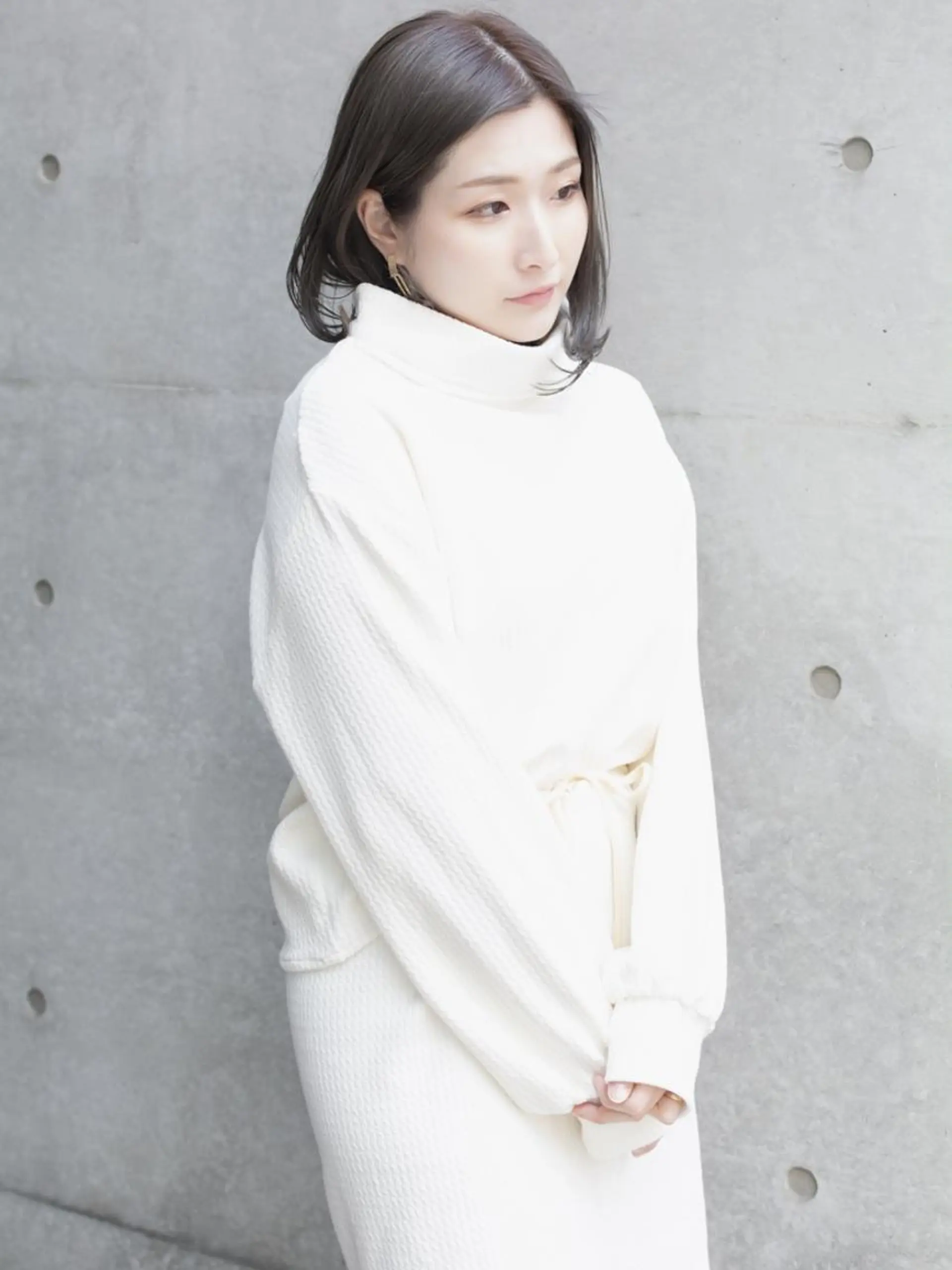 ミディアム カラー 切りっぱなしボブ ショートボブ ベージュカラー ブルーカラー ブルージュ 撮影モデル 斉藤 正敏のその他イメージ