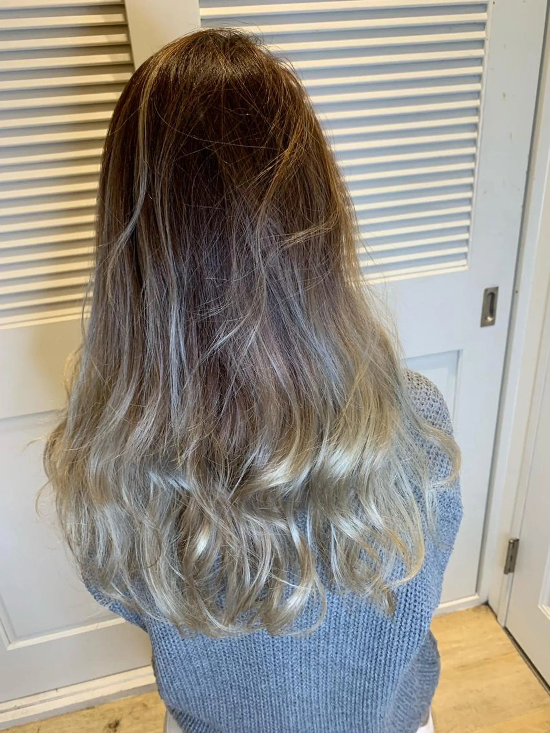 ロング カラー ベージュカラー グラデーションカラー ホワイトベージュ ヘアカラー トリートメント 渋谷ハイトーン/ デザインカラー阿部のヘアスタイル