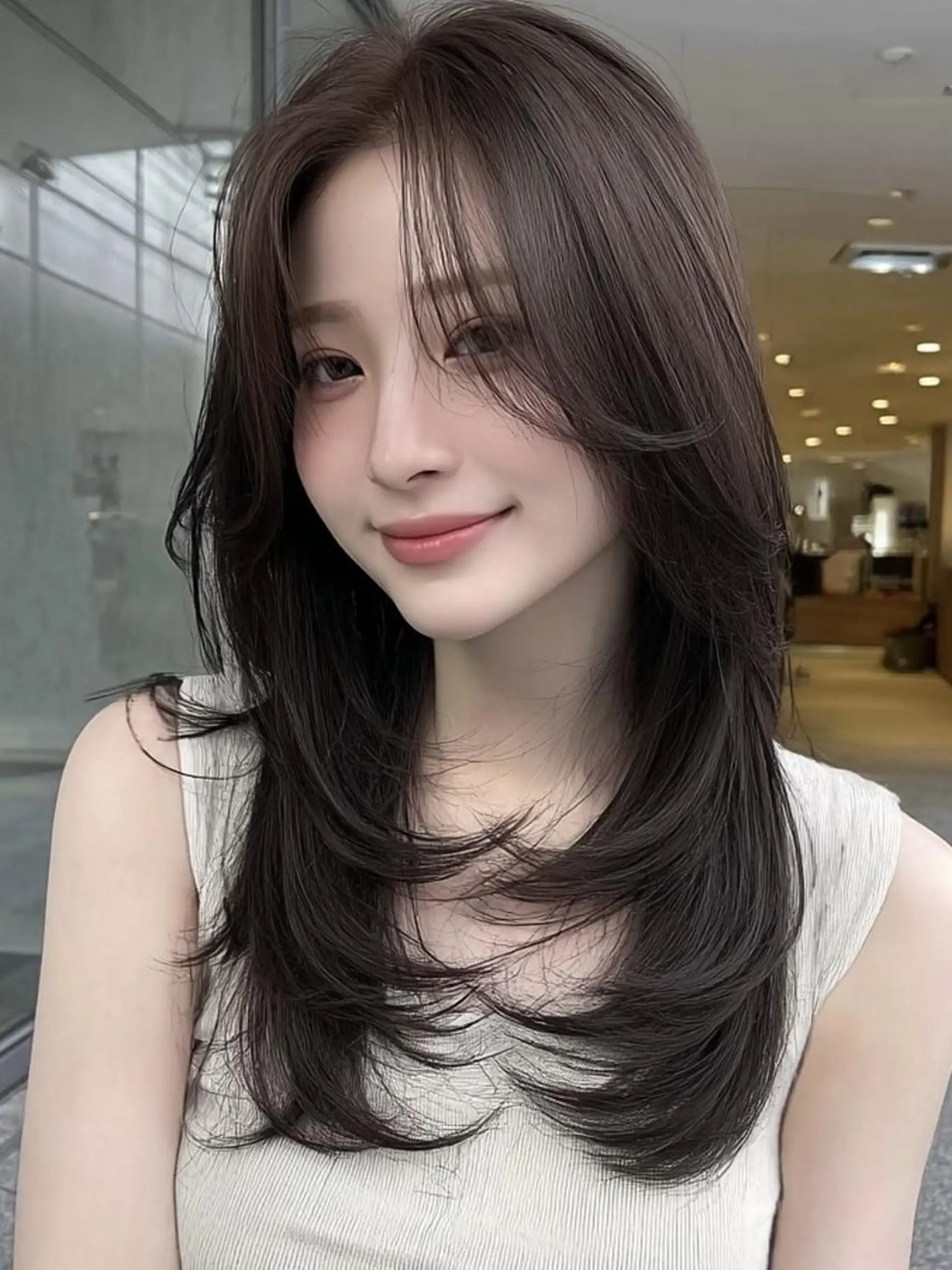 カラー ロング 透明感カラー 韓国風ヘア レイヤーカット 小顔カット カット ヘアカラー 🖤🤍石川 アイリ🤍🖤のヘアスタイル