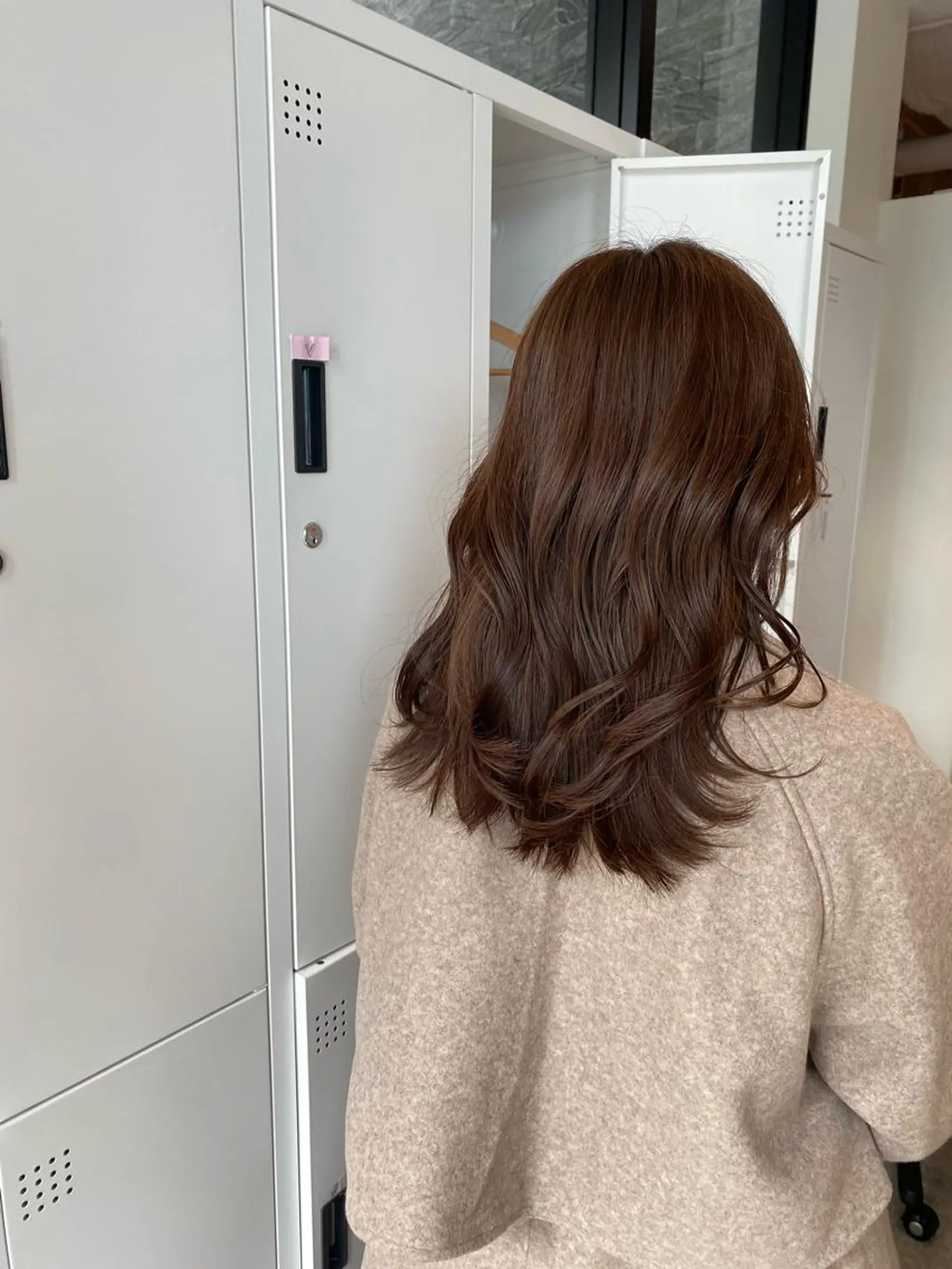 セミロング アッシュ アッシュブラウン カット ヘアカラー トリートメント オスズ 🎀´-のヘアスタイル