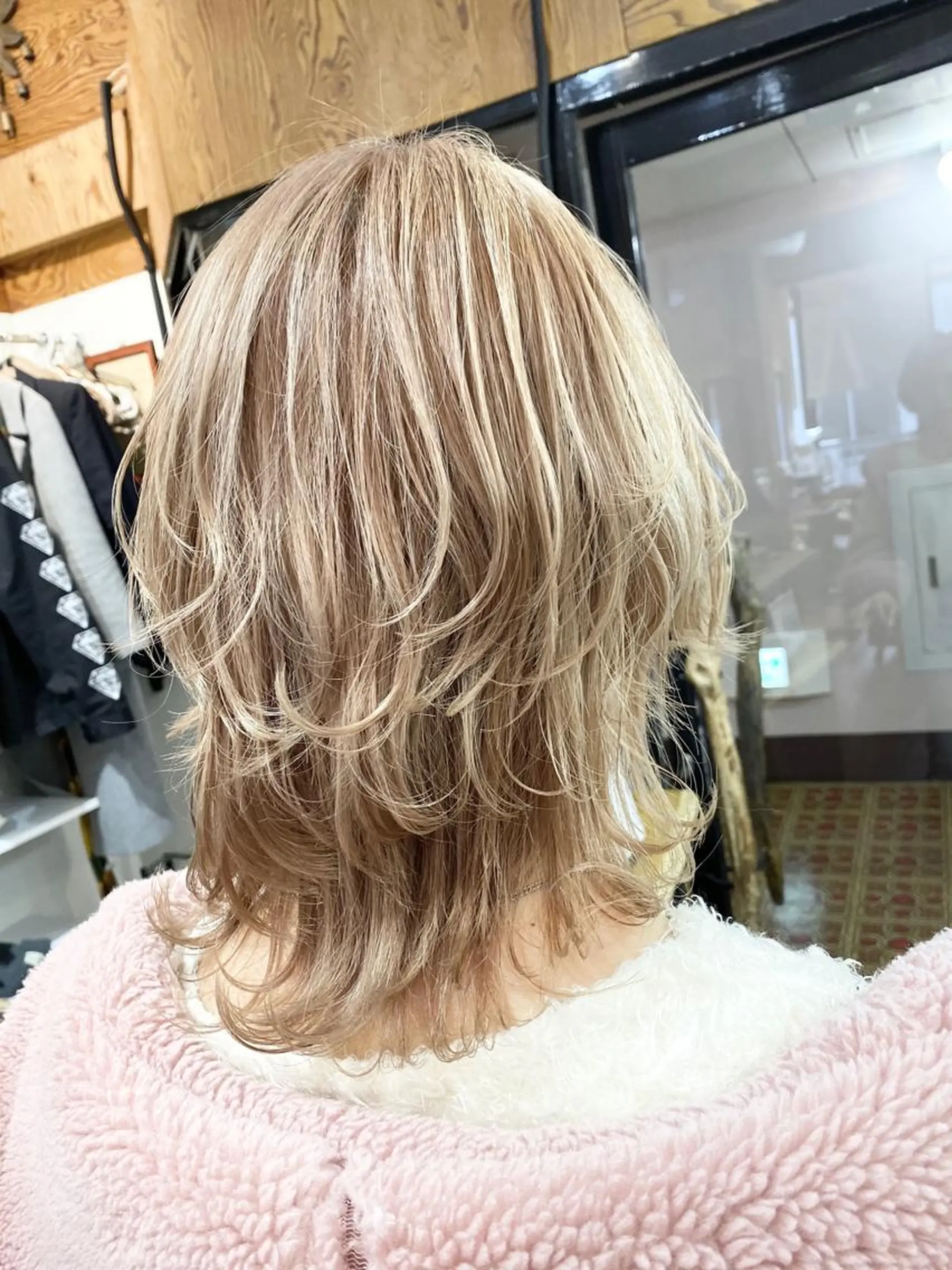 ミディアム ヘアカラー IwAsh大和駅前店所属・IwAsh大和駅前店 河野亜里香のヘアスタイル