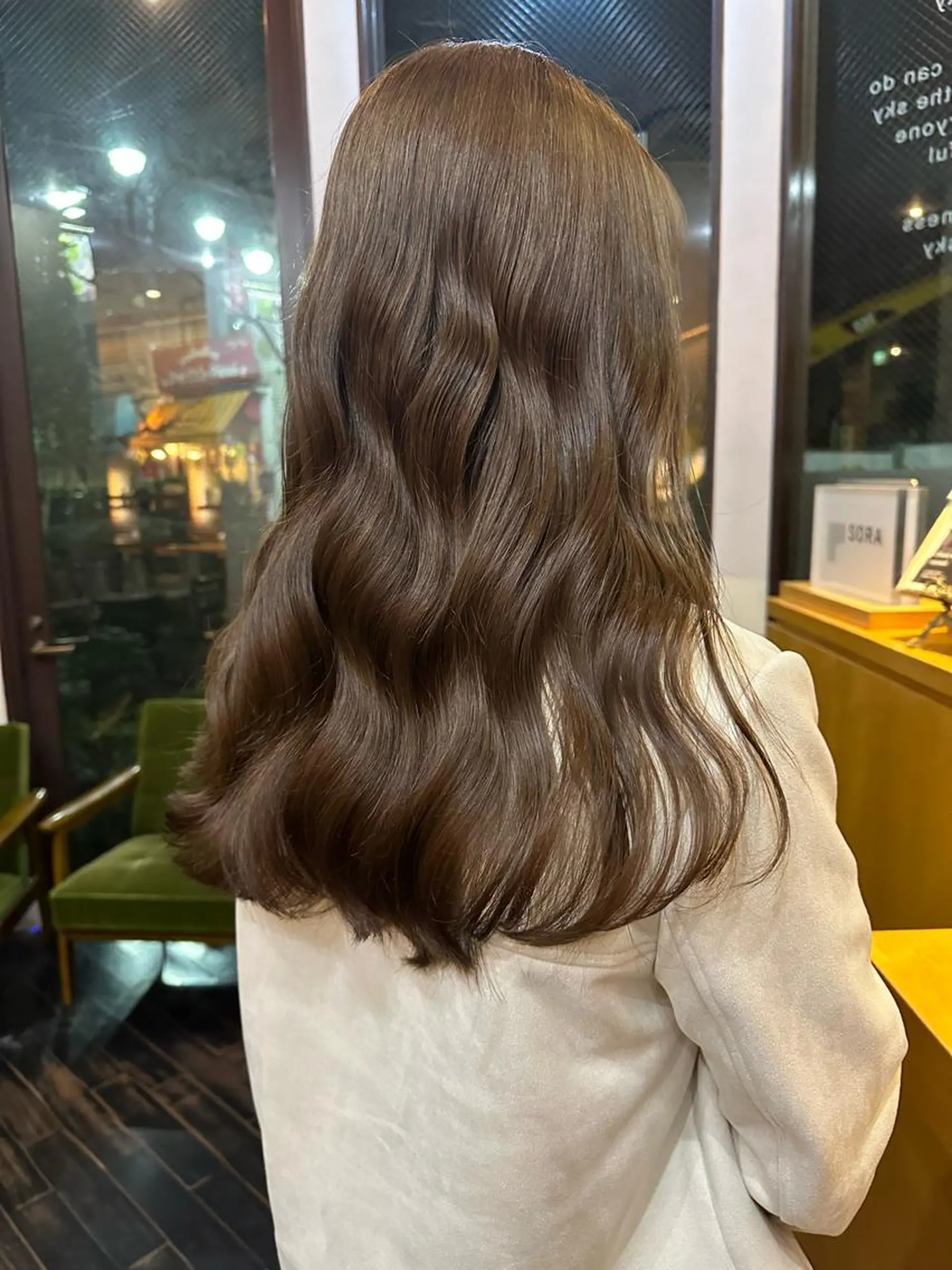 ロング 井上 翠月のヘアスタイル