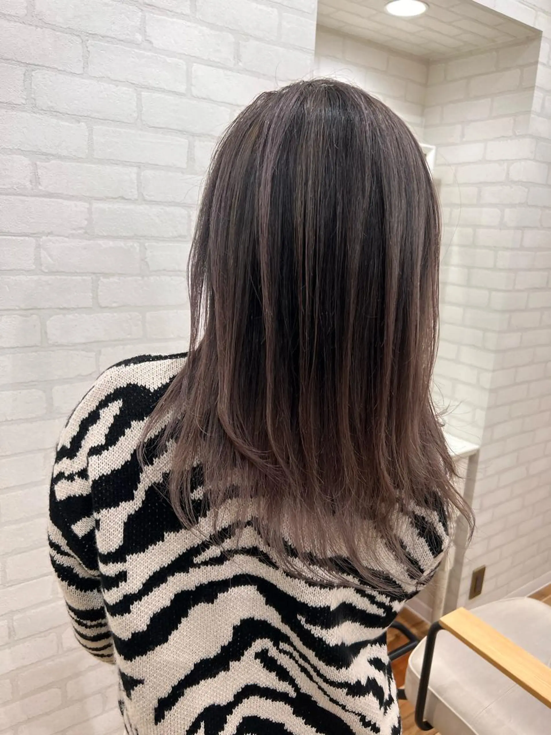セミロング カラー ヘアアレンジ カット ヘアカラー トリートメント 久米 治仁のヘアスタイル