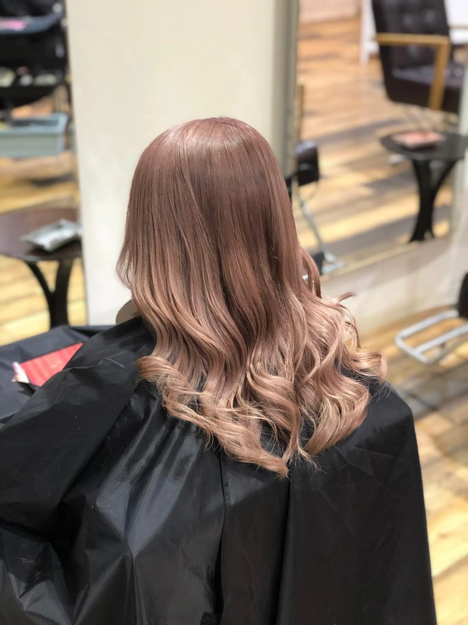セミロング カラー ベージュカラー ピンクカラー ピンクベージュ 佐々木 好乃のヘアスタイル