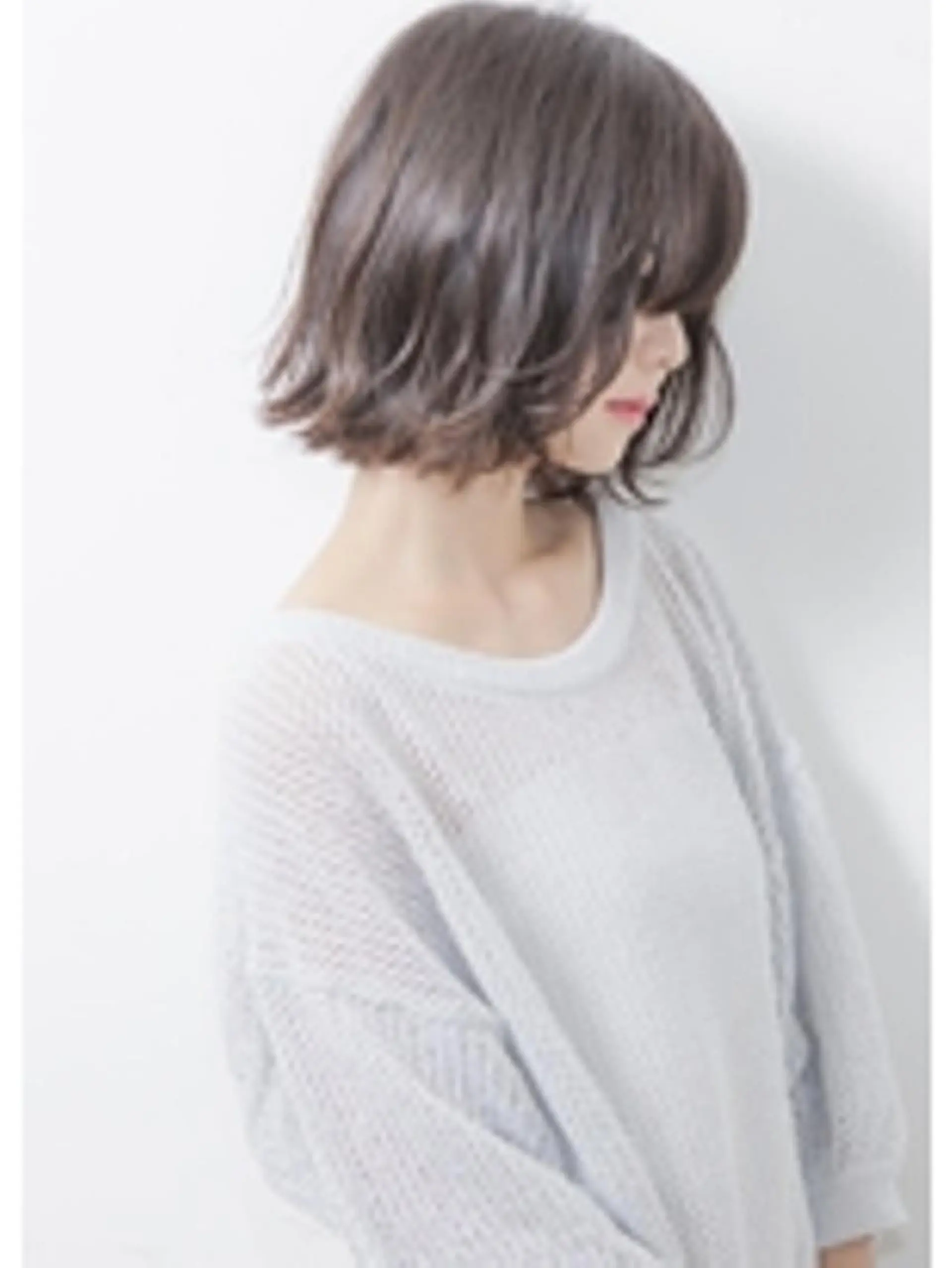 ミディアム ボブ 髪質改善 小顔カット トリートメント SiLO 【シロ】のヘアスタイル