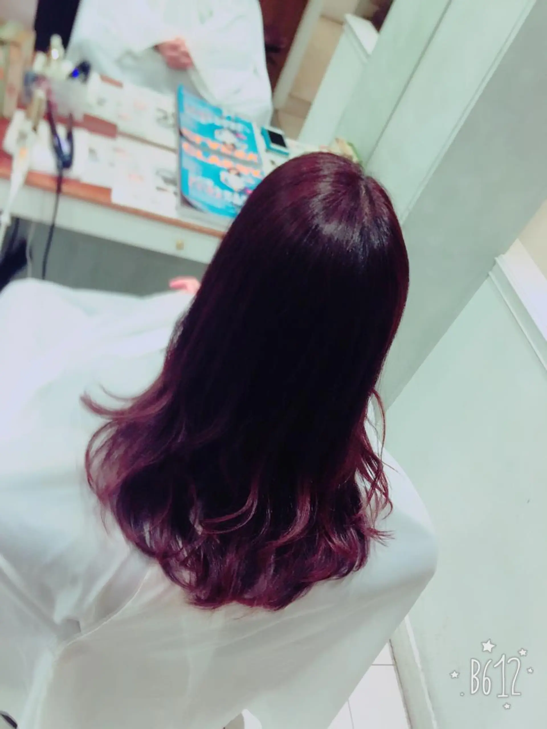 ロング カラー ヘアアレンジ グラデーションカラー ハイトーンカラー ピンクカラー ブリーチカラー🌈 嘉名 真樹のヘアスタイル