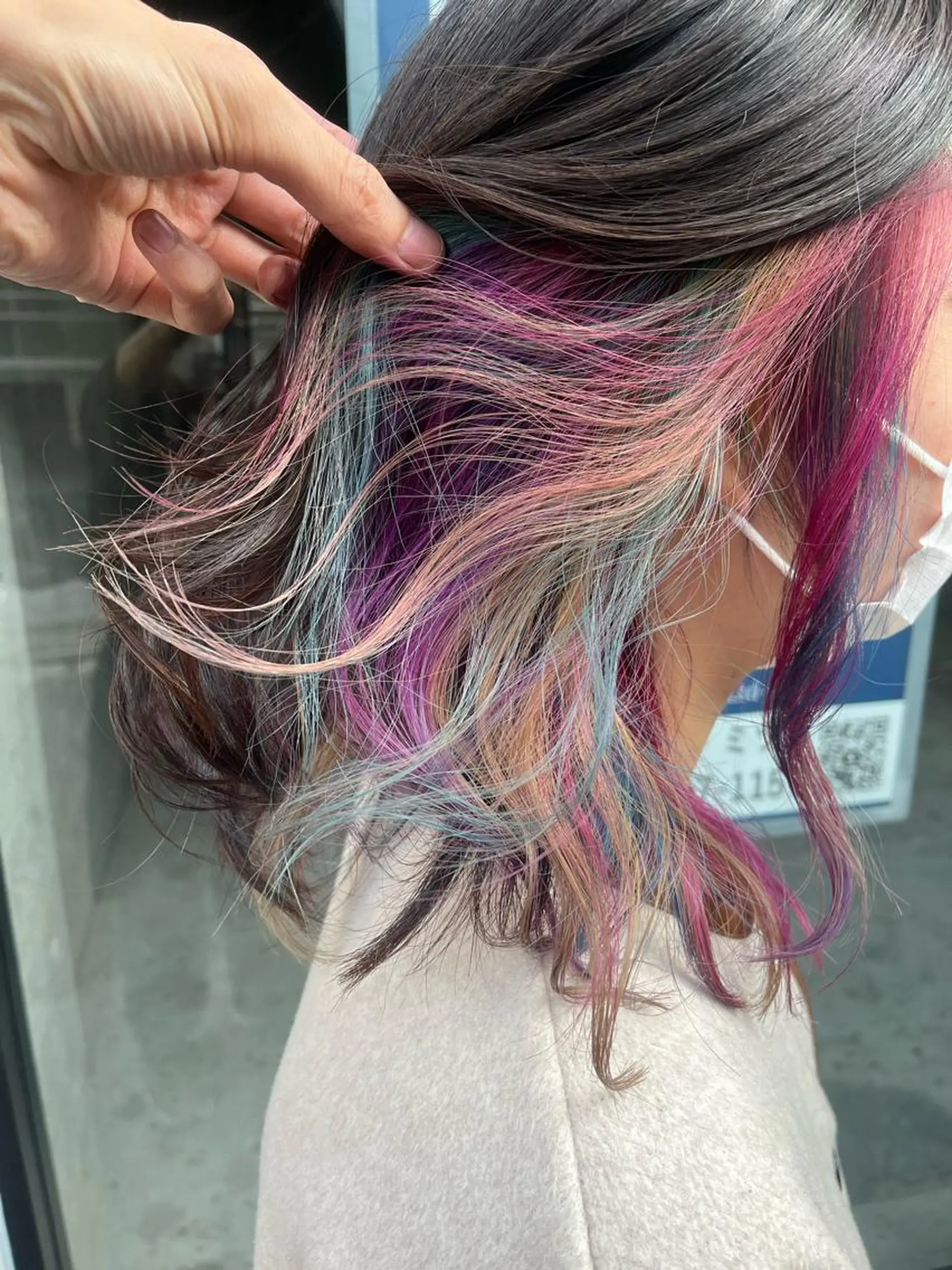 ミディアム カラー ショートボブ ボブレイヤー アッシュ バレイヤージュ ミストバング カット ヘアカラー トリートメント 原宿サロン代表 デザインカラー伊藤卓のヘアスタイル