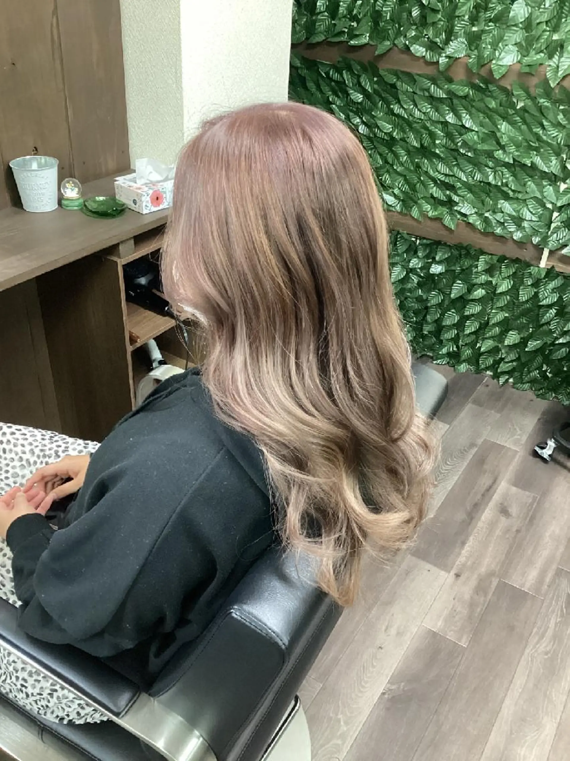 ロング カラー ベージュカラー ミルクティーベージュ カット ヘアカラー トリートメント hair salon BC所属・hair salon BCのヘアスタイル