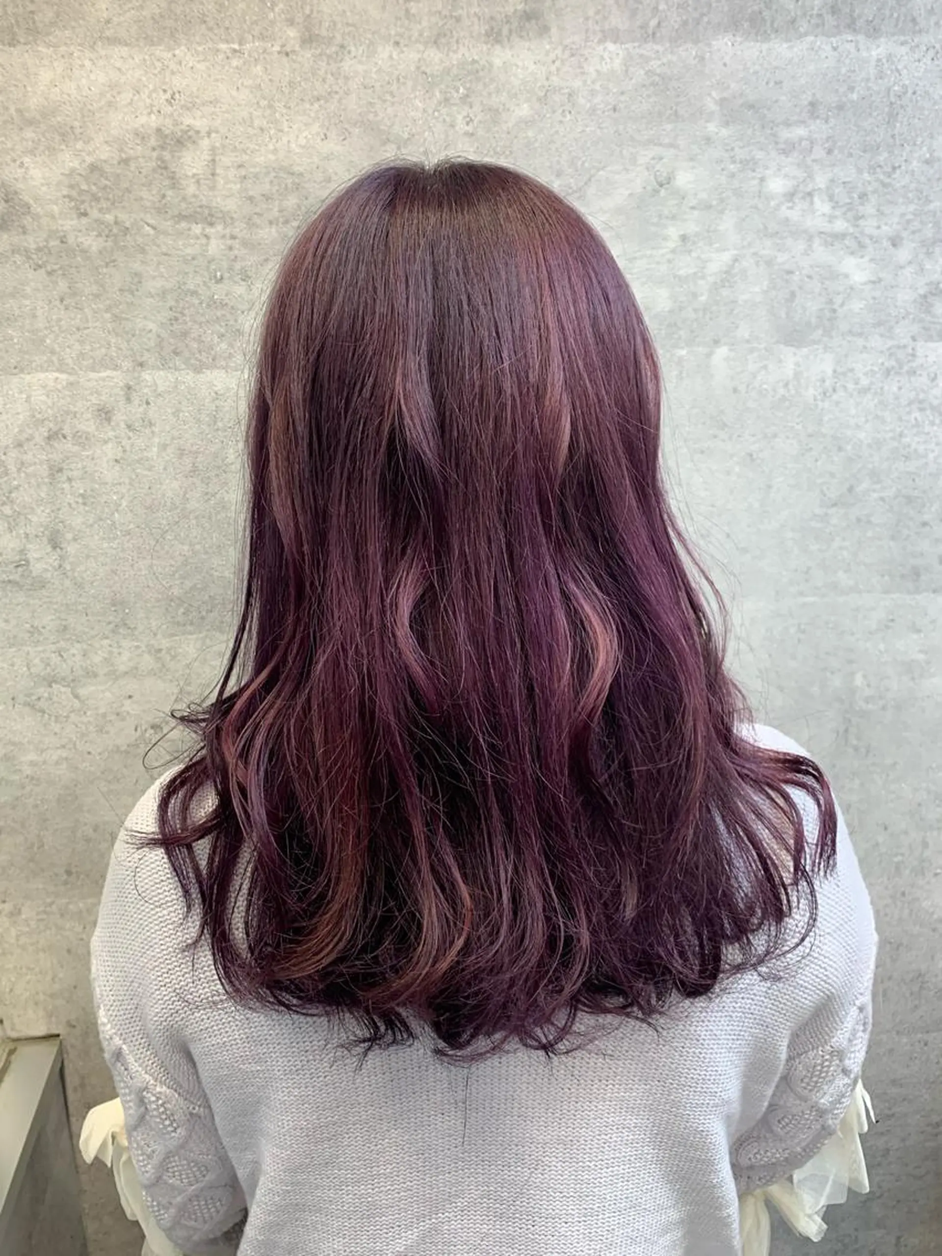 セミロング カラー ブリーチ バイオレットカラー ヘアカラー Chara Chalone所属・今野 美栄のヘアスタイル