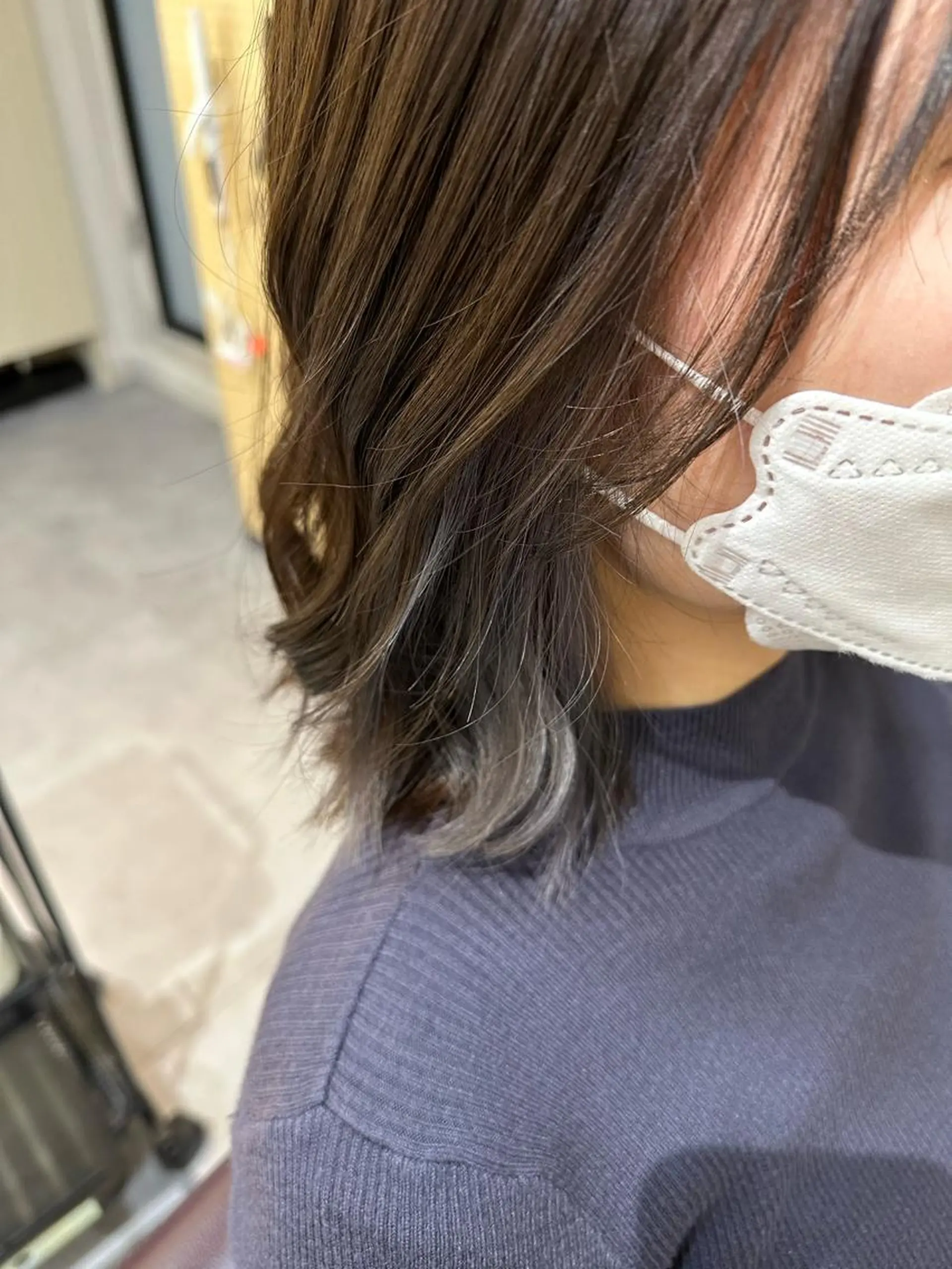 セミロング カラー インナーカラー カット ヘアカラー 阪本 愛実のヘアスタイル