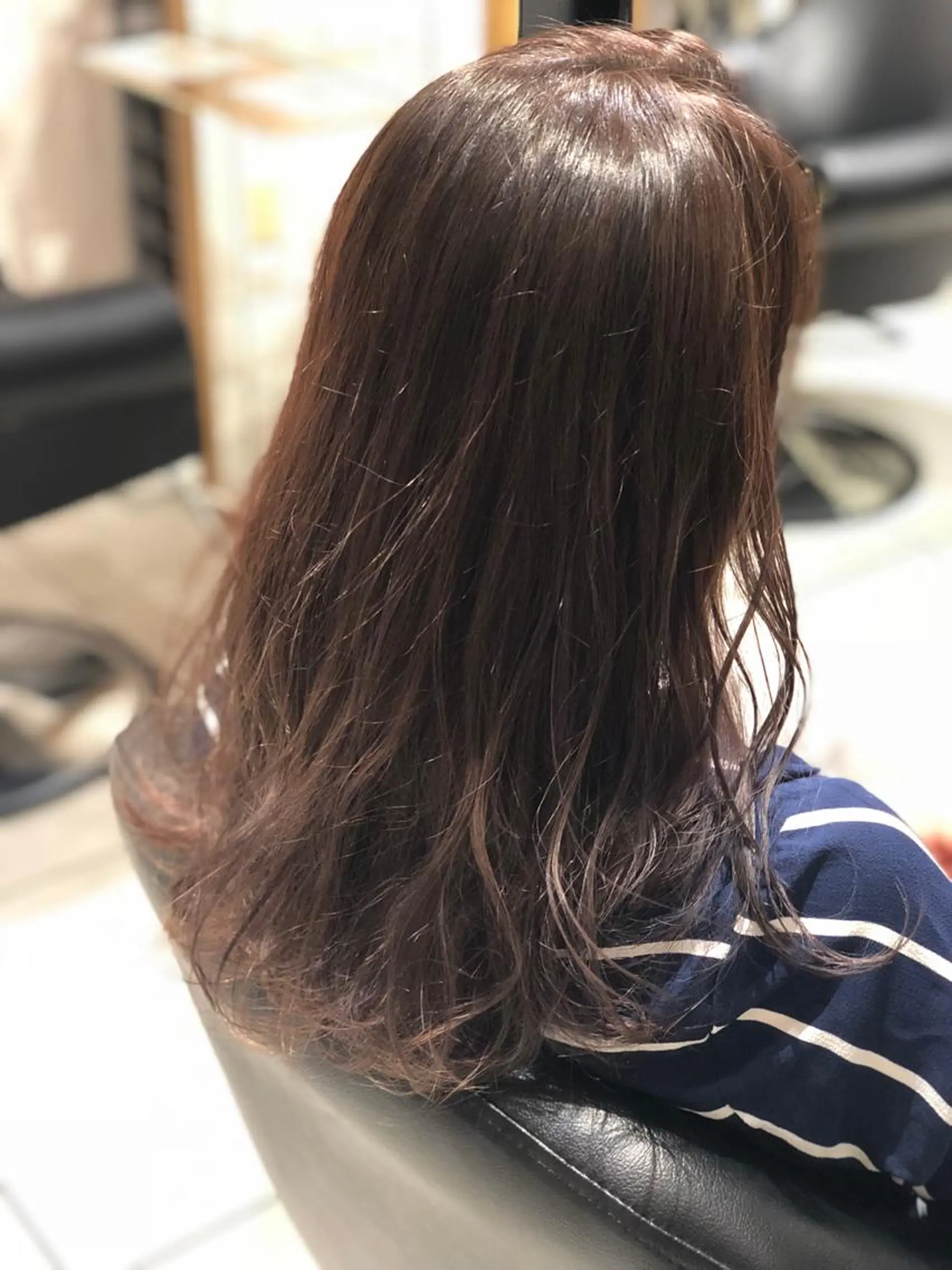 セミロング レイヤーカット FENICE onthe beach所属・永井大樹✨ 透明感カラー✨のヘアスタイル