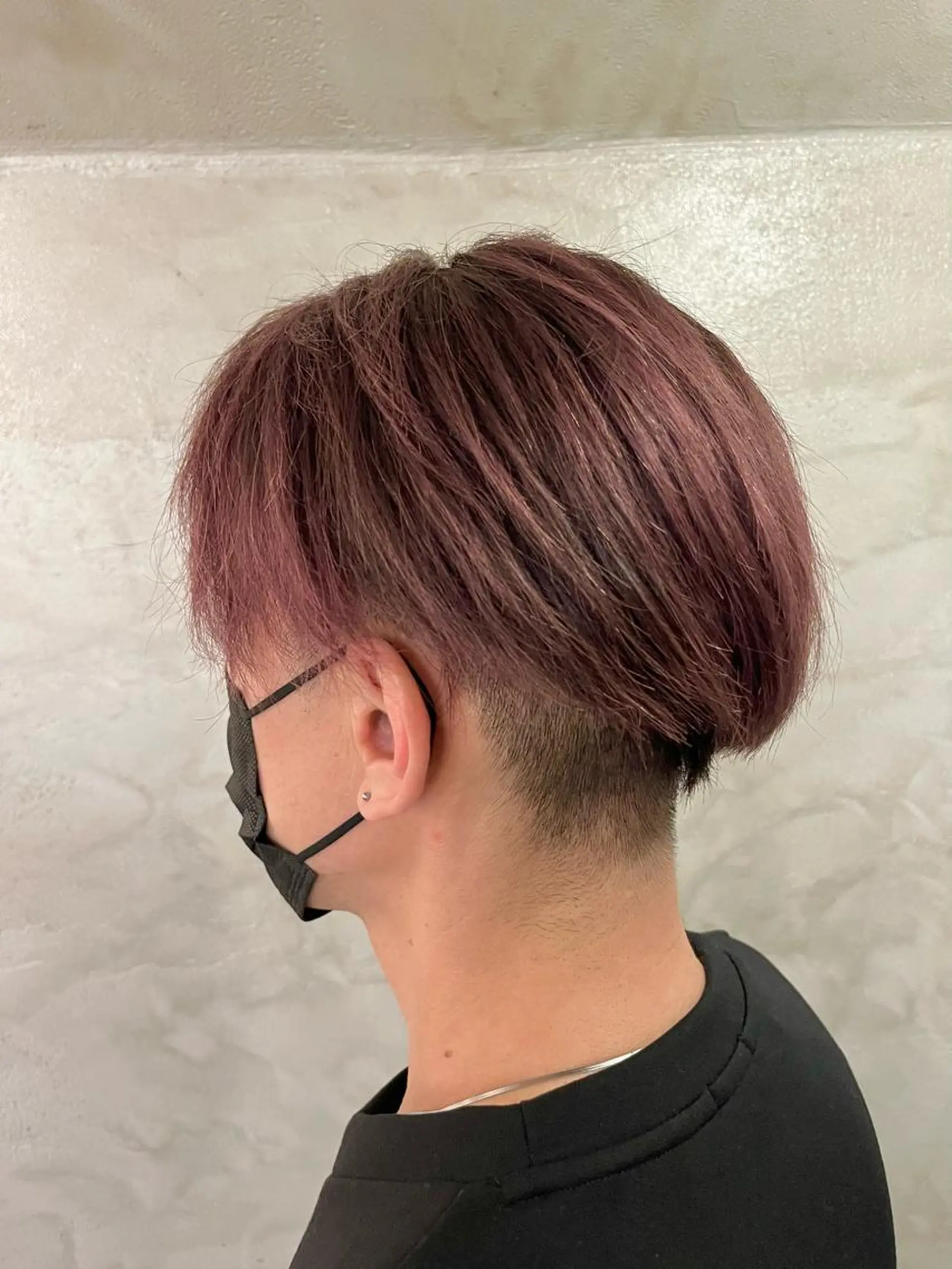 カラー メンズ メンズハイライト ハイライトカラー ラベンダーカラー ピンクカラー ピンクラベンダー ヘアカラー FUJINO RYOのヘアスタイル