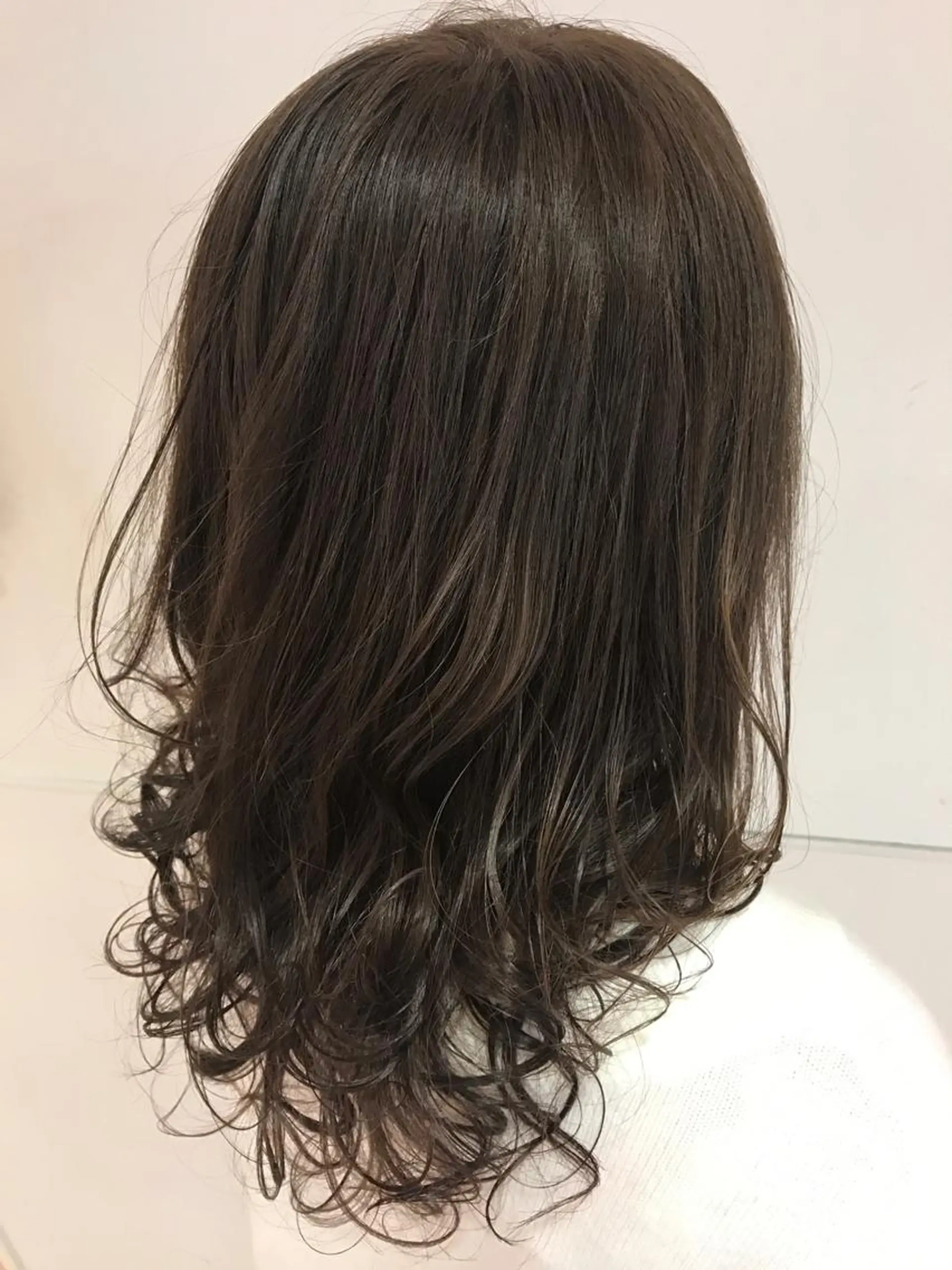 ショート カラー カット Le Clic所属・貝通丸 朱里のヘアスタイル
