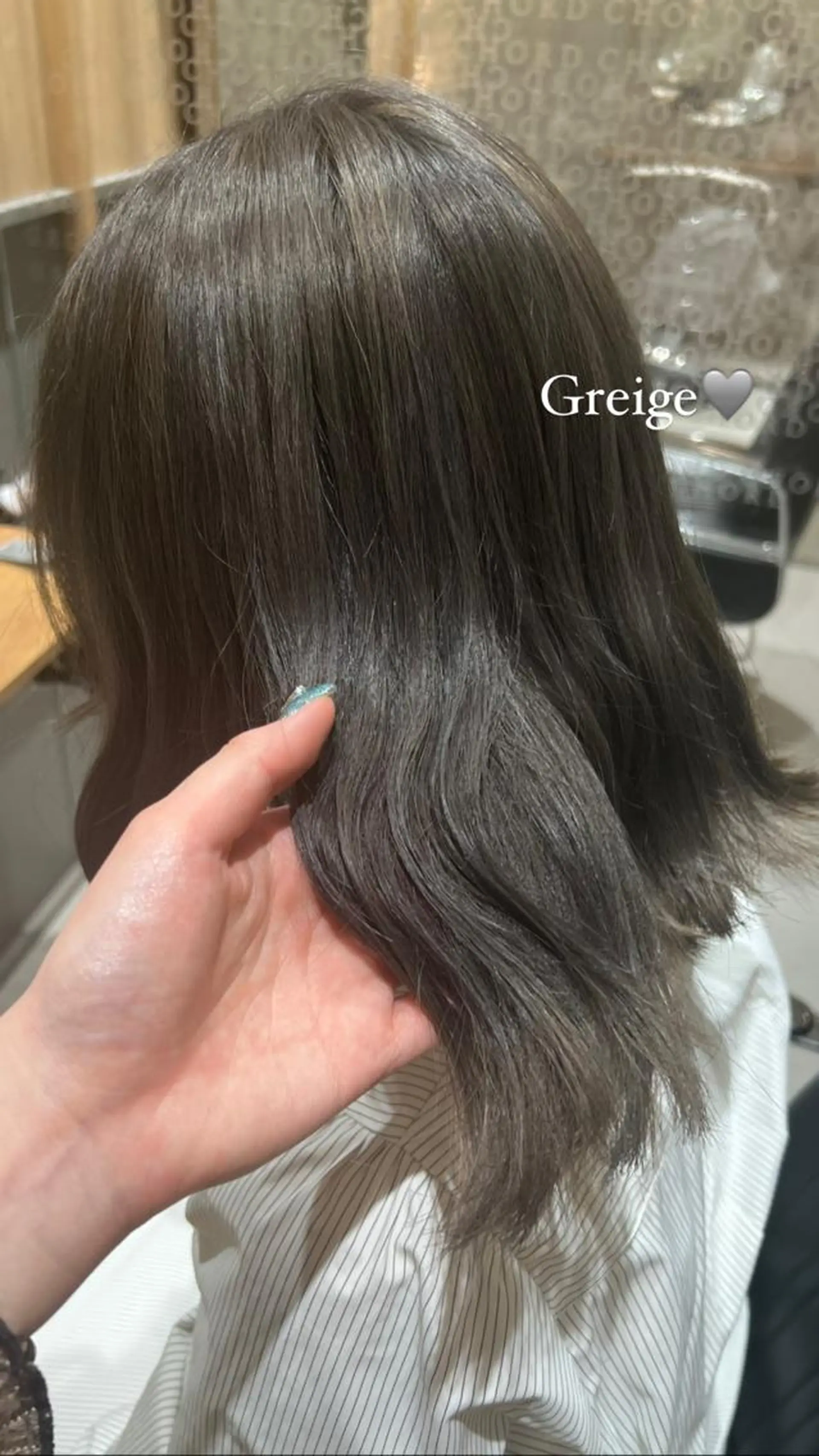ミディアム カラー ブリーチ ケアブリーチ グレージュ イルミナカラー Rena ,のヘアスタイル