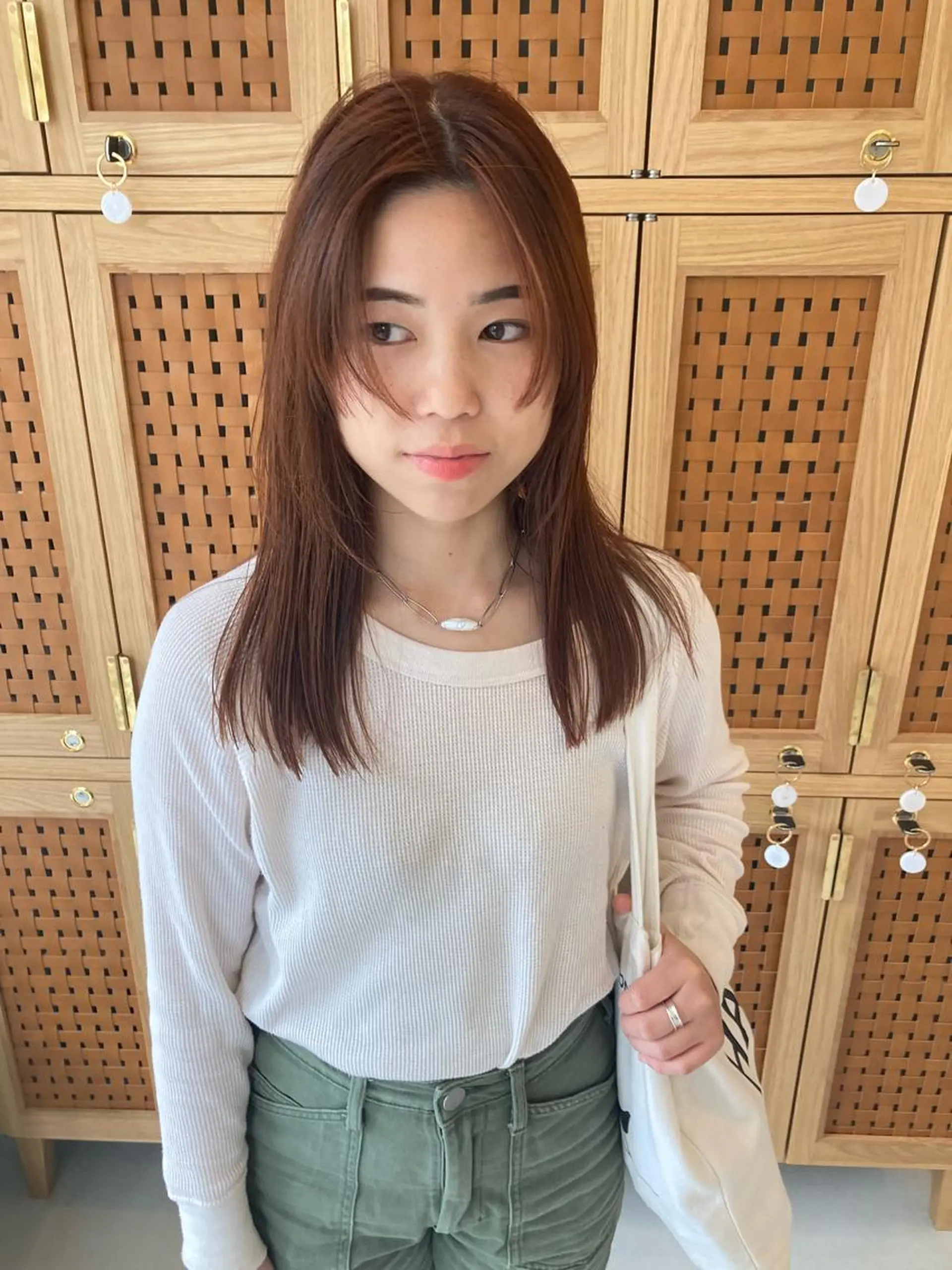 ミディアム カラー ブリーチ ブリーチなしカラー カット ヘアカラー トリートメント kico所属・カワサキ カエデのヘアスタイル