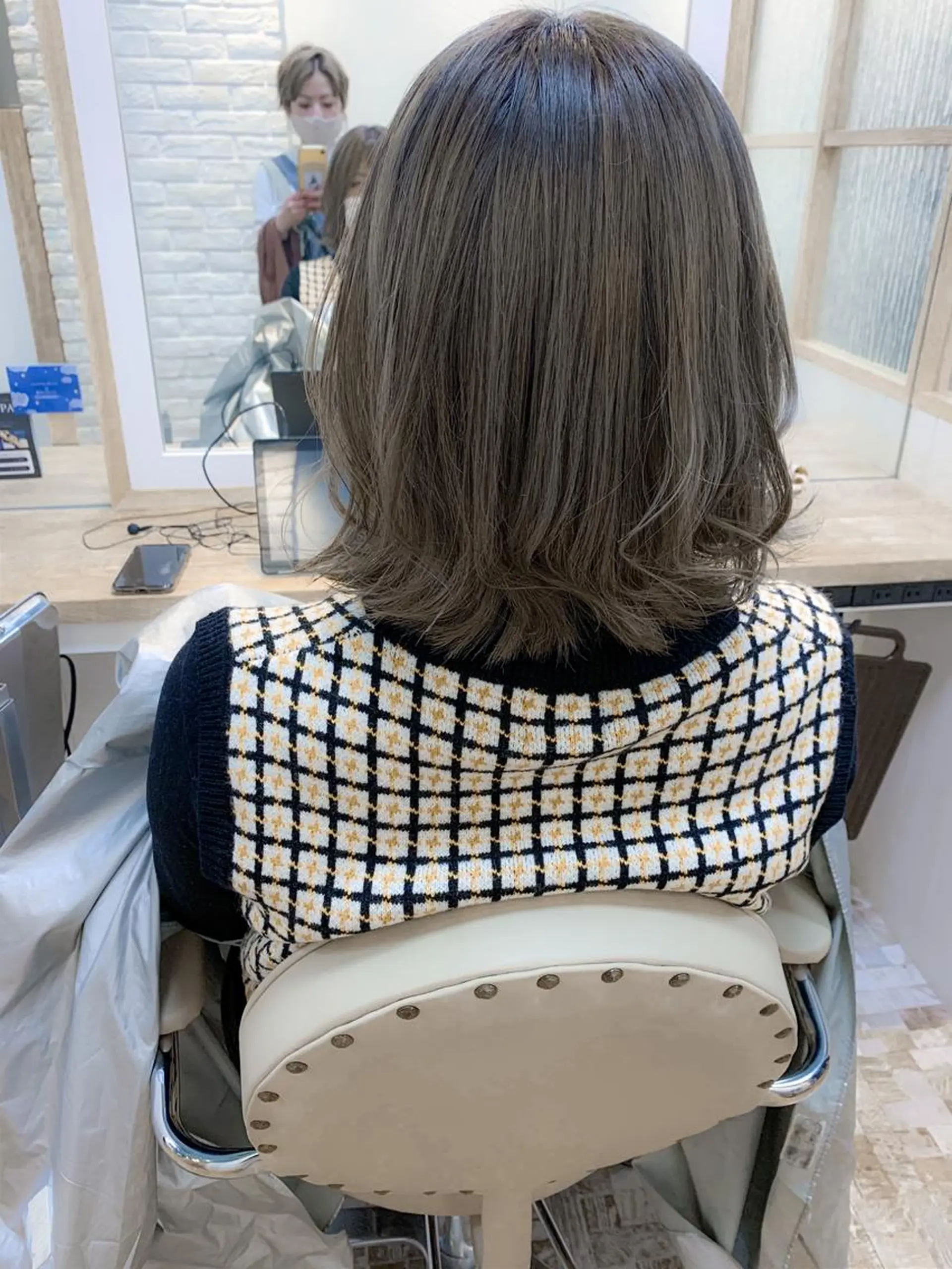 ミディアム カラー LUXBE  HAKATA博多バスターミナル店所属・Luxbe hakataのヘアスタイル