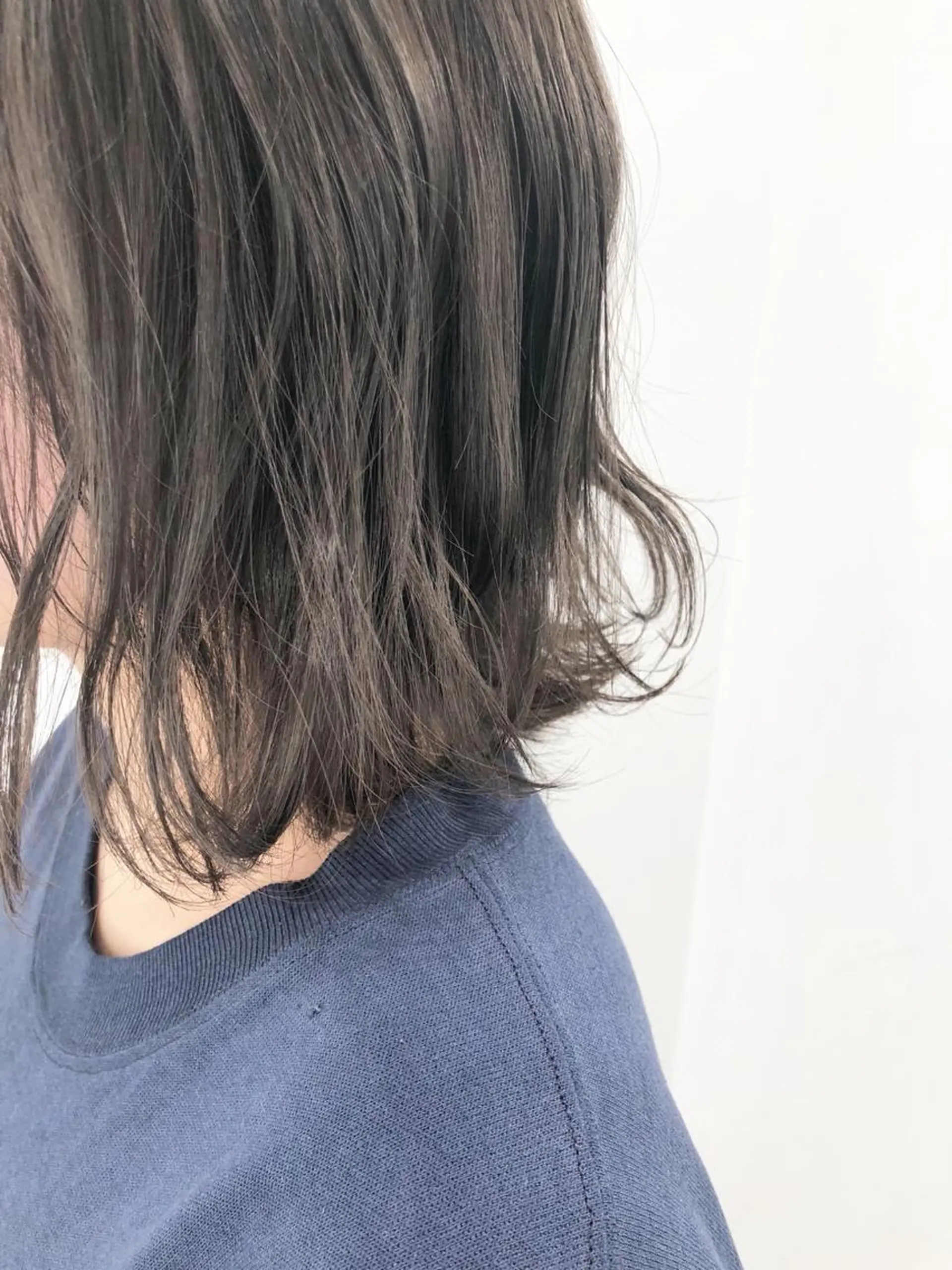ショート カラー グレージュ  渡部 妃月のヘアスタイル