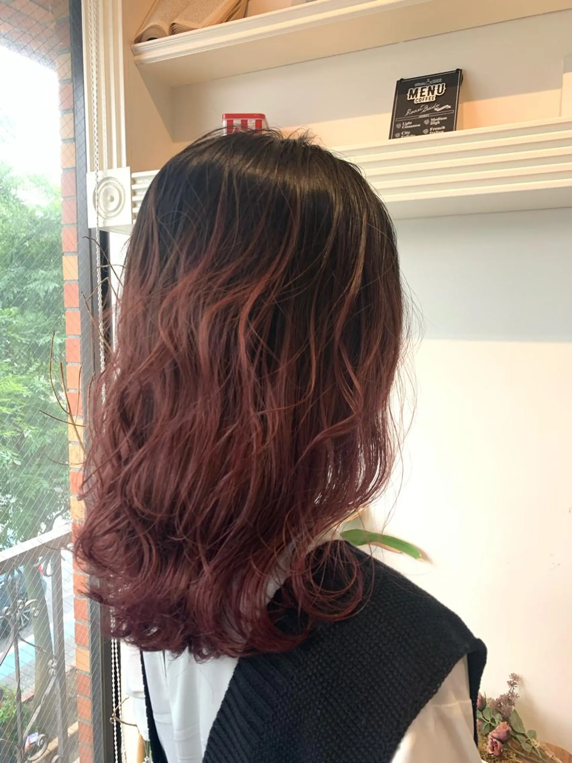 セミロング レイヤーカット ヘアカラー トリートメント ヘッドスパ ヘアセット 山口 竣也のヘアスタイル