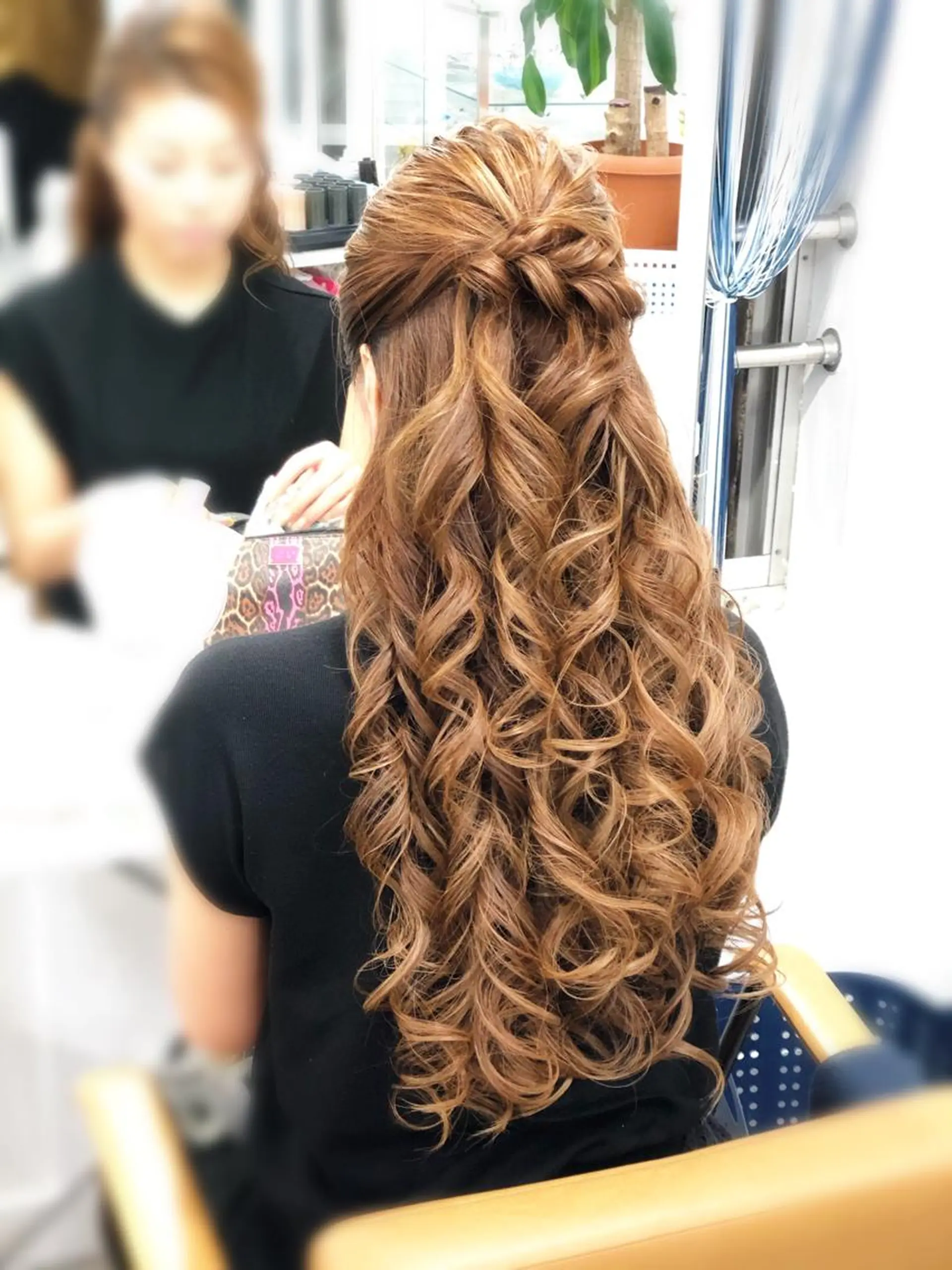 ロング laera 佐藤のヘアスタイル