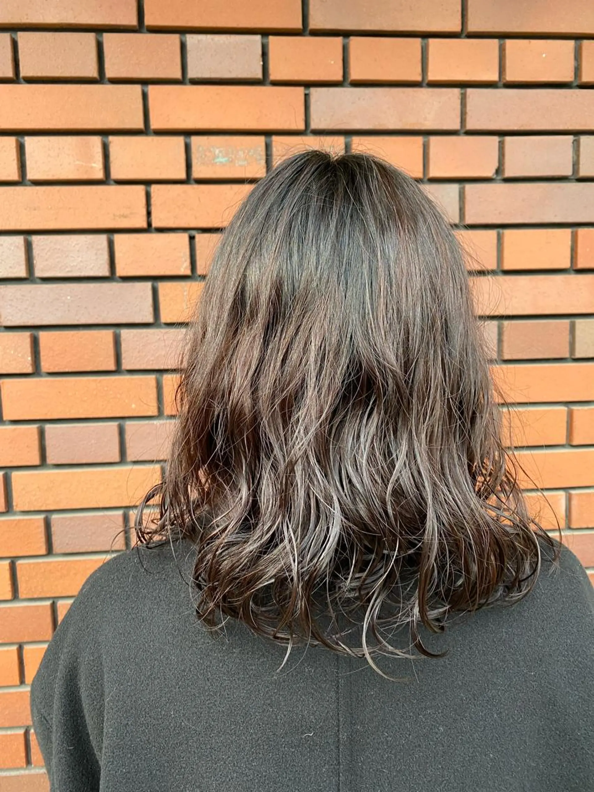 ミディアム パーマ カット パーマ トリートメント エイト ウメダのヘアスタイル