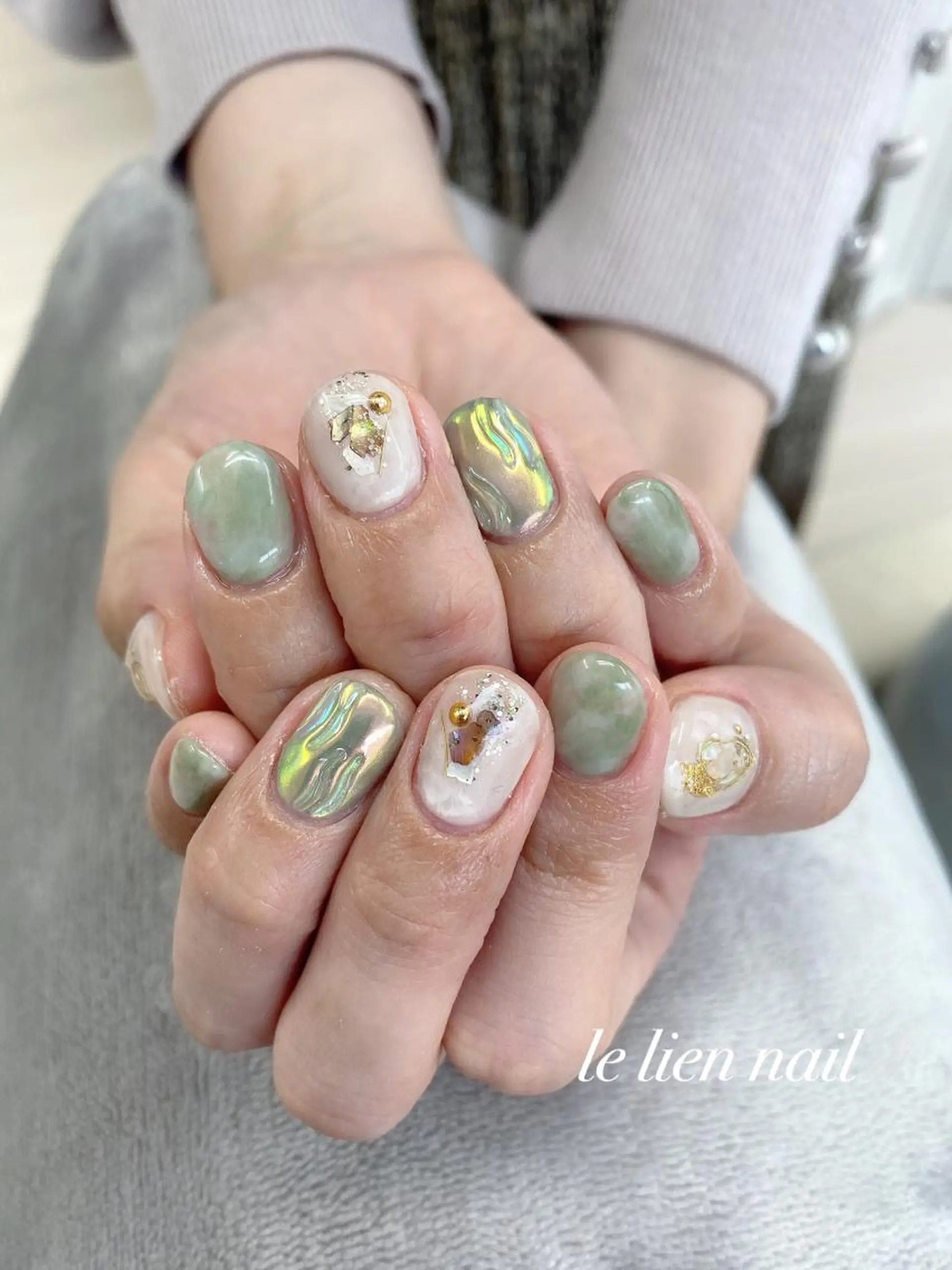 ネイル グリーン ニュアンスネイル ハンドネイル le lien nailのネイルデザイン