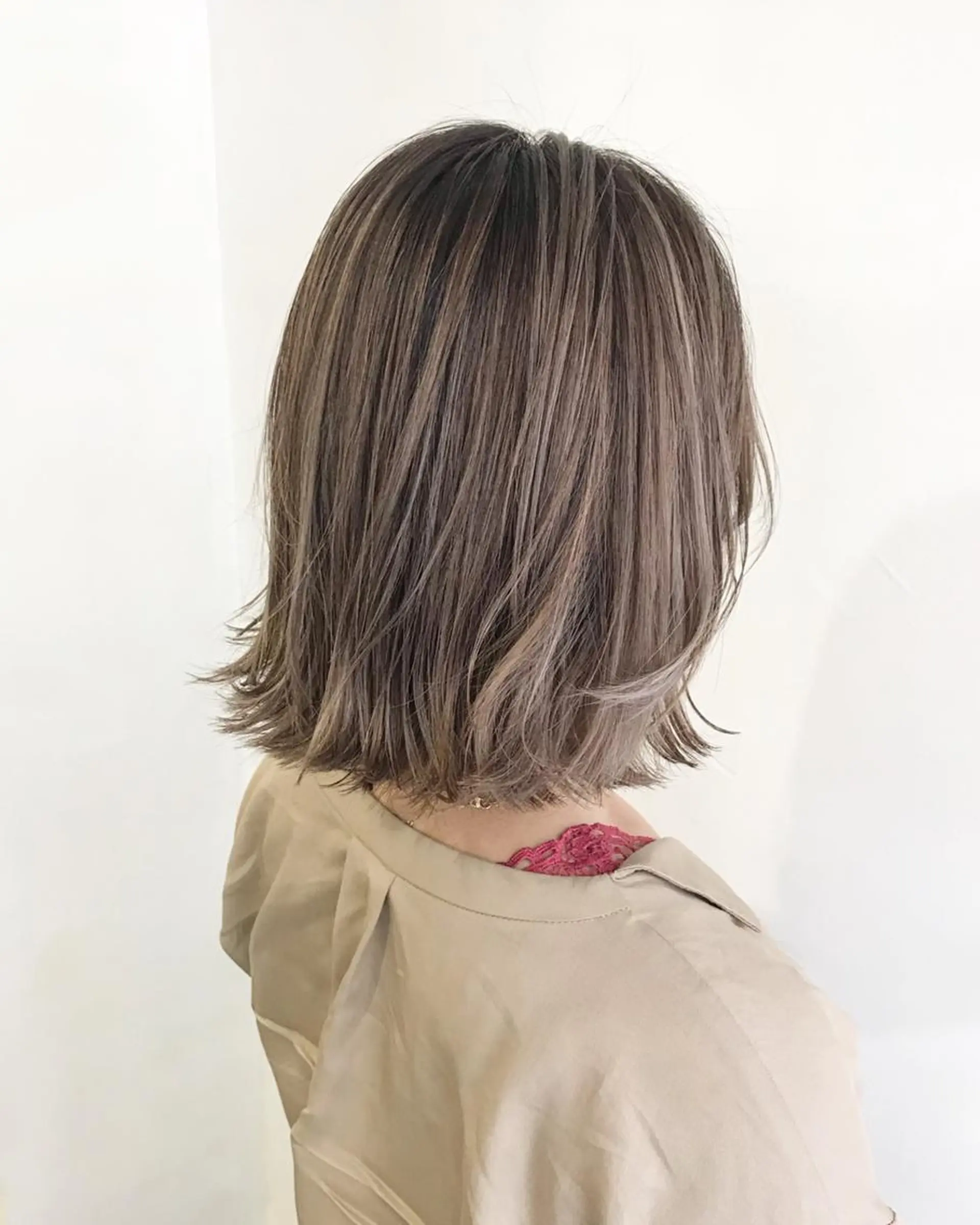ミディアム カラー ハイライトカラー ハイライト 外ハネヘア WONK. ウォンク 心斎橋のヘアスタイル