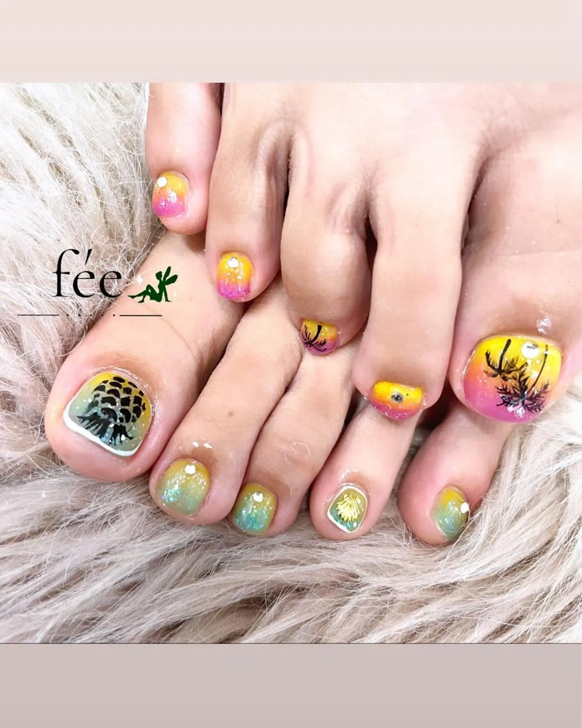 ネイル フットネイル ジェルネイル マグネットネイル ミラーネイル パラジェル フットネイル nail salon fee（フィー）のネイルデザイン