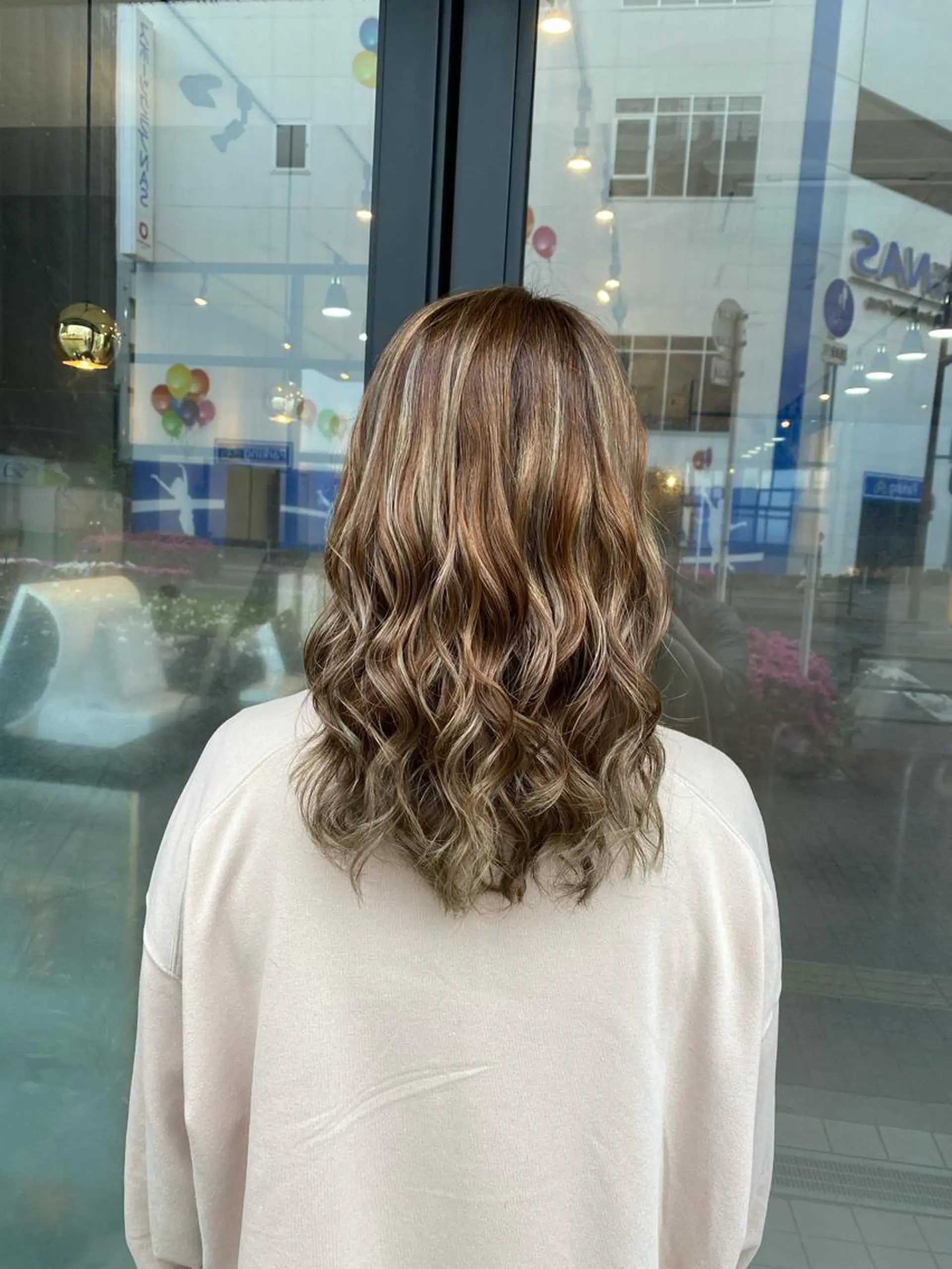 ロング カラー ヘアアレンジ カット ヘアカラー トリートメント Belle hair Design青野大貴のヘアスタイル
