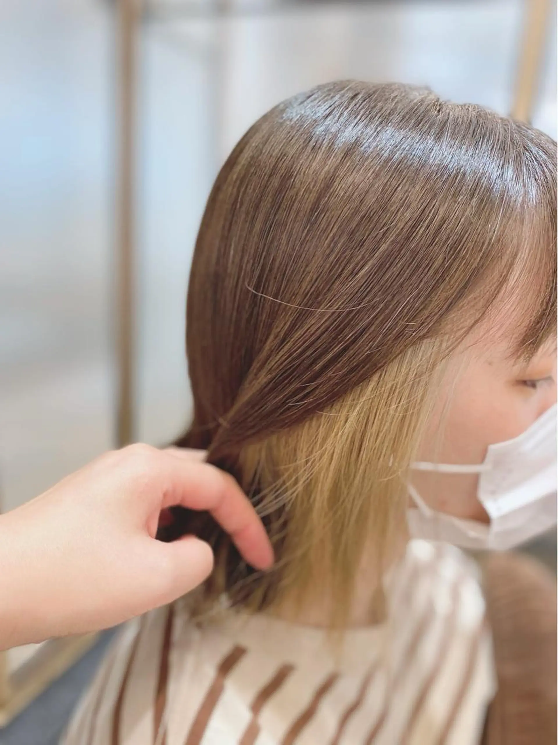 ミディアム カット ヘアカラー サイトウ ナツキのヘアスタイル