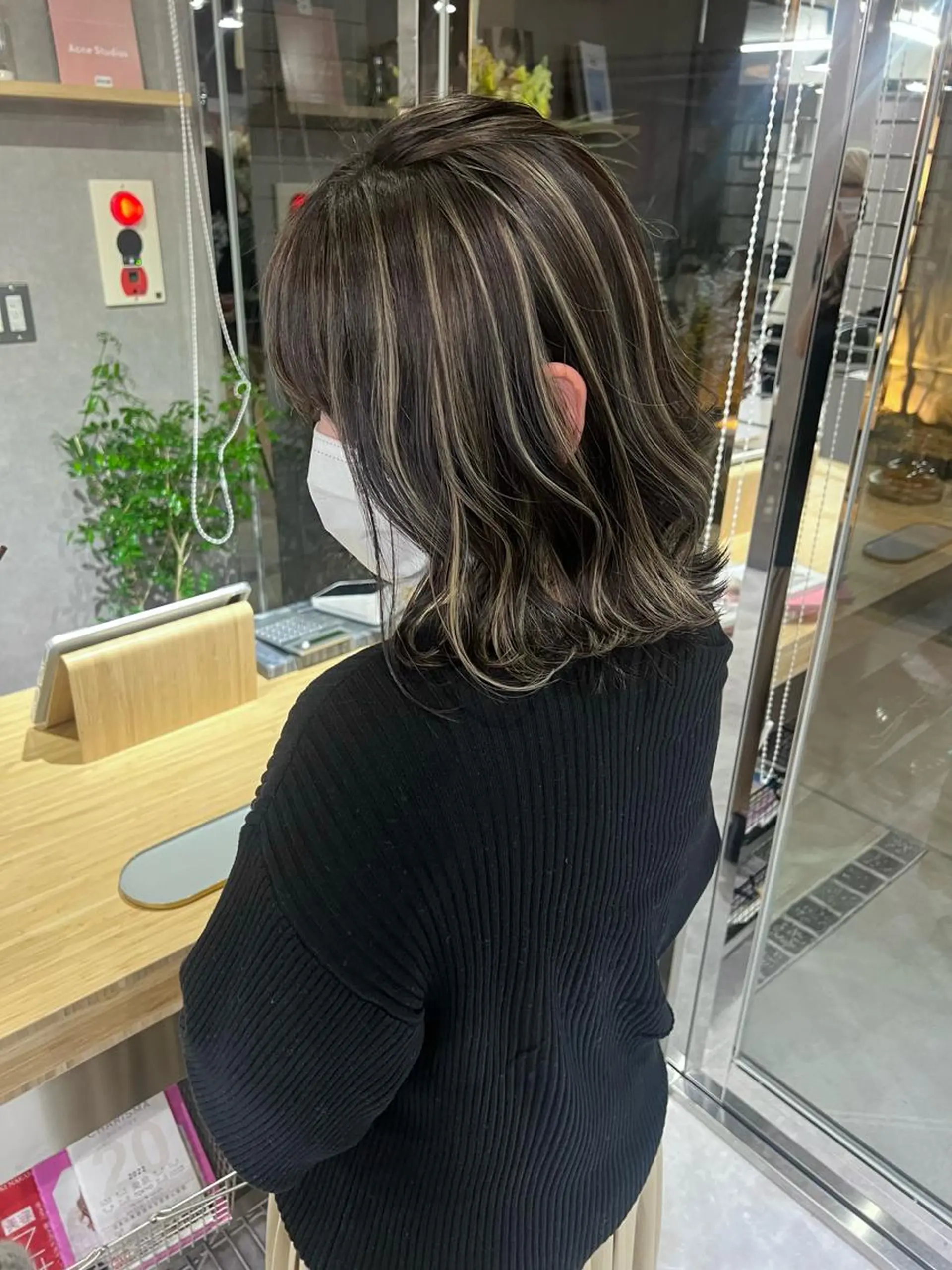 ミディアム ハイライト REDEAL SHIBUYA所属・maya/レイヤー カット/ミインパーマのヘアスタイル