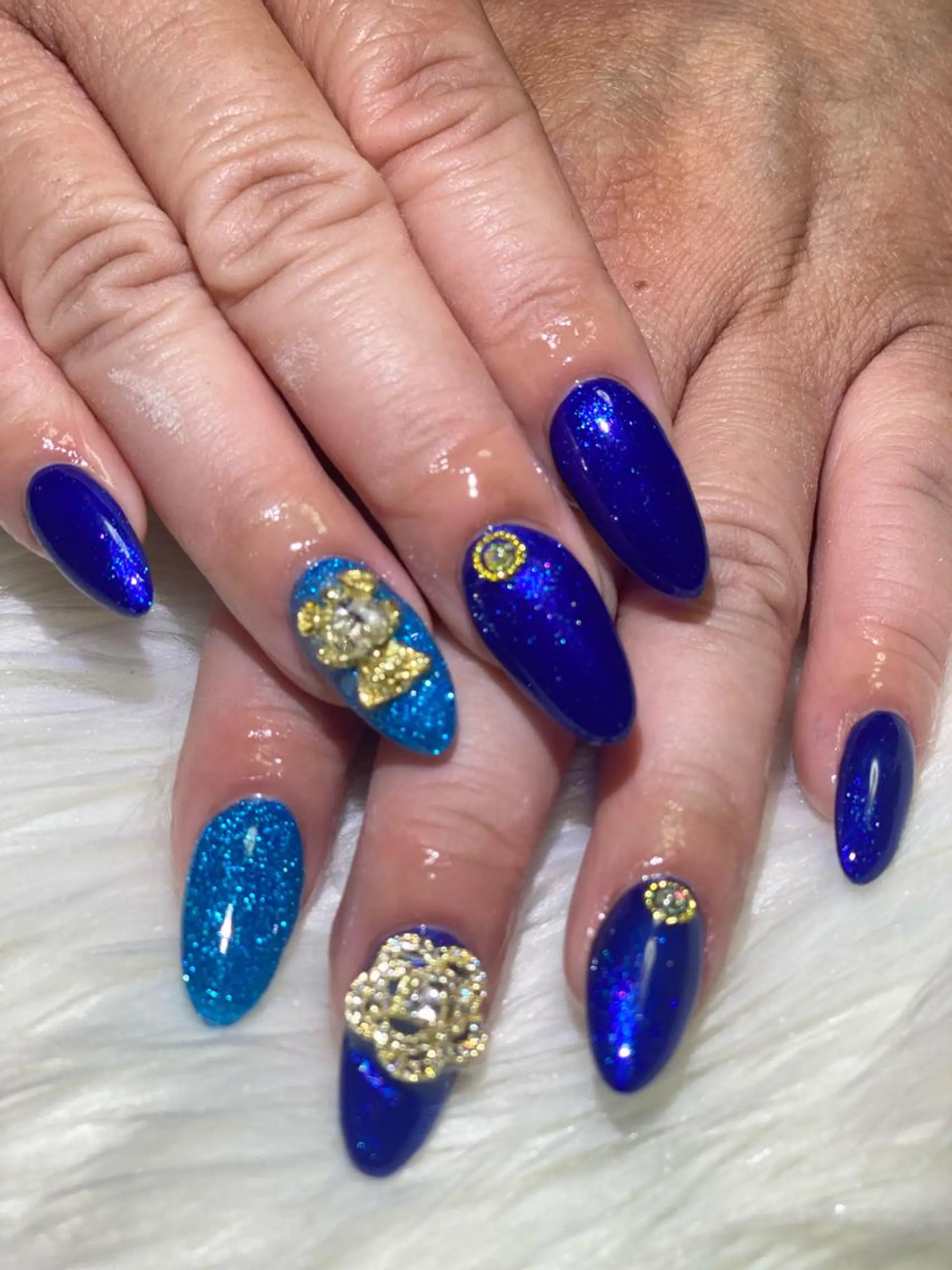 ネイル ブルー 長さ出し ジェルネイル ゴールド Esthetic Will所属・will 有希のネイルデザイン