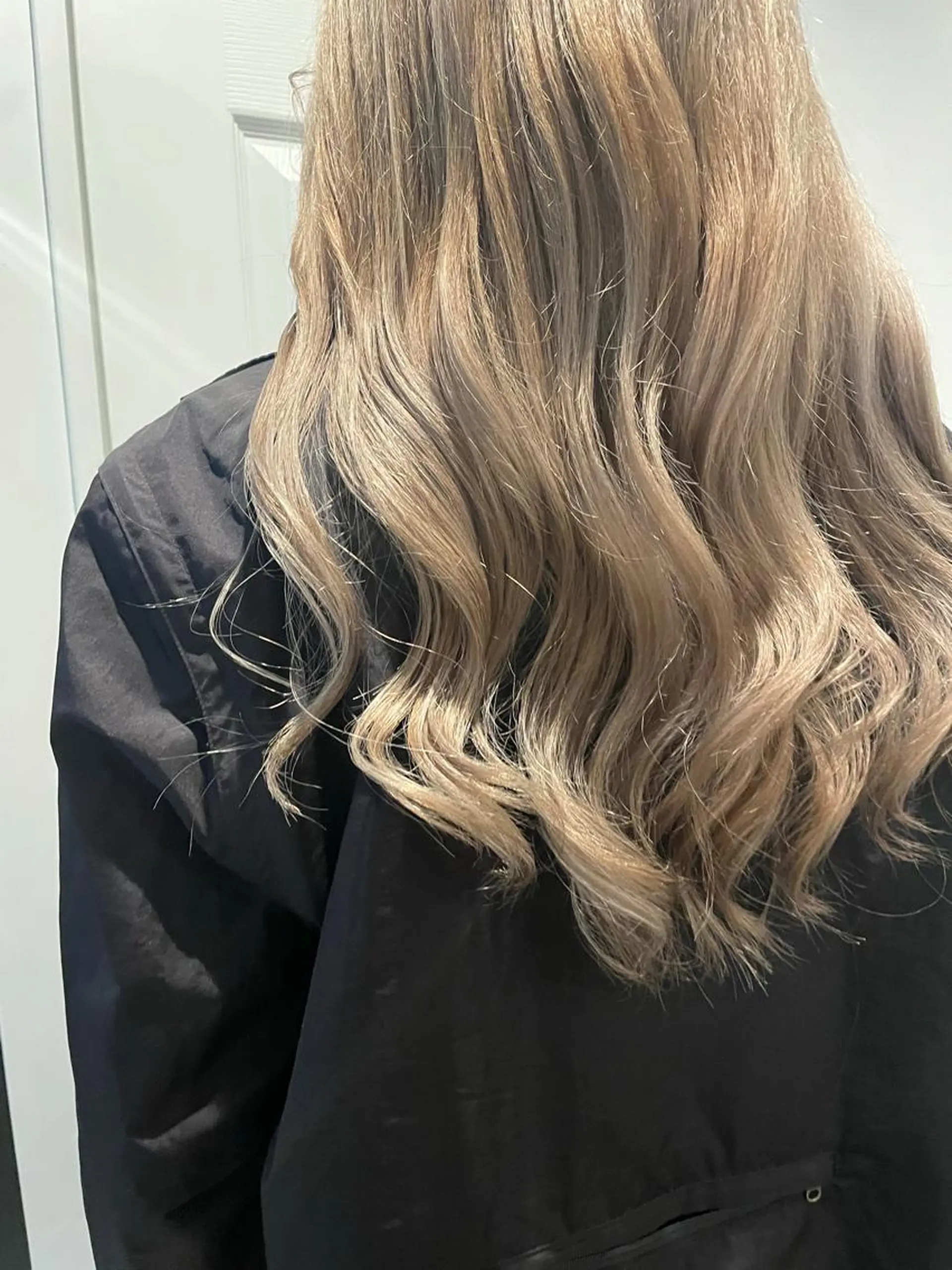 セミロング カラー ベージュカラー ブリーチ ホワイトベージュ 中目黒🌼 🌼ハナのヘアスタイル