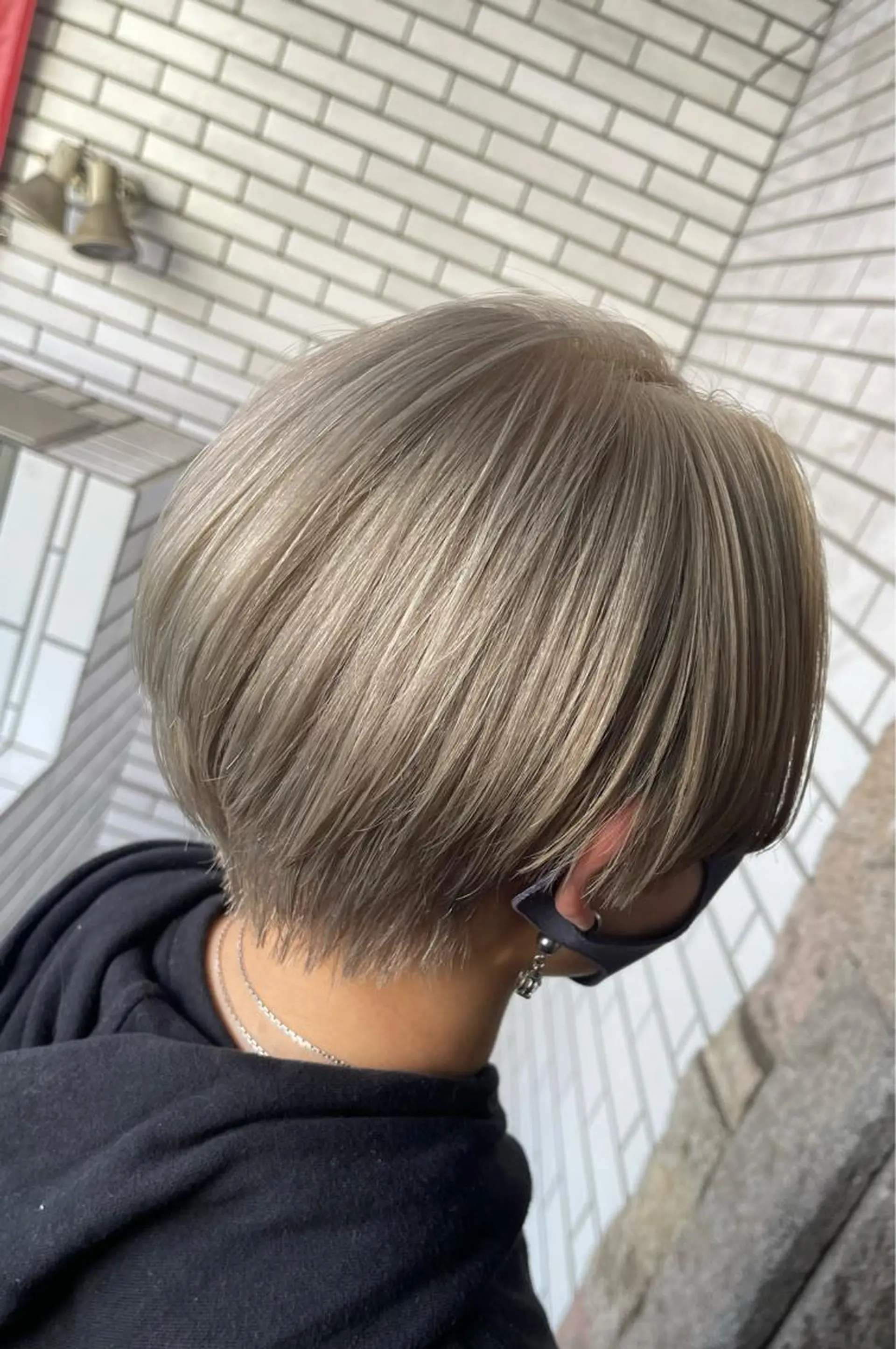ショート カラー ブリーチ オージュアソムリエ DAIKI⭐️のヘアスタイル