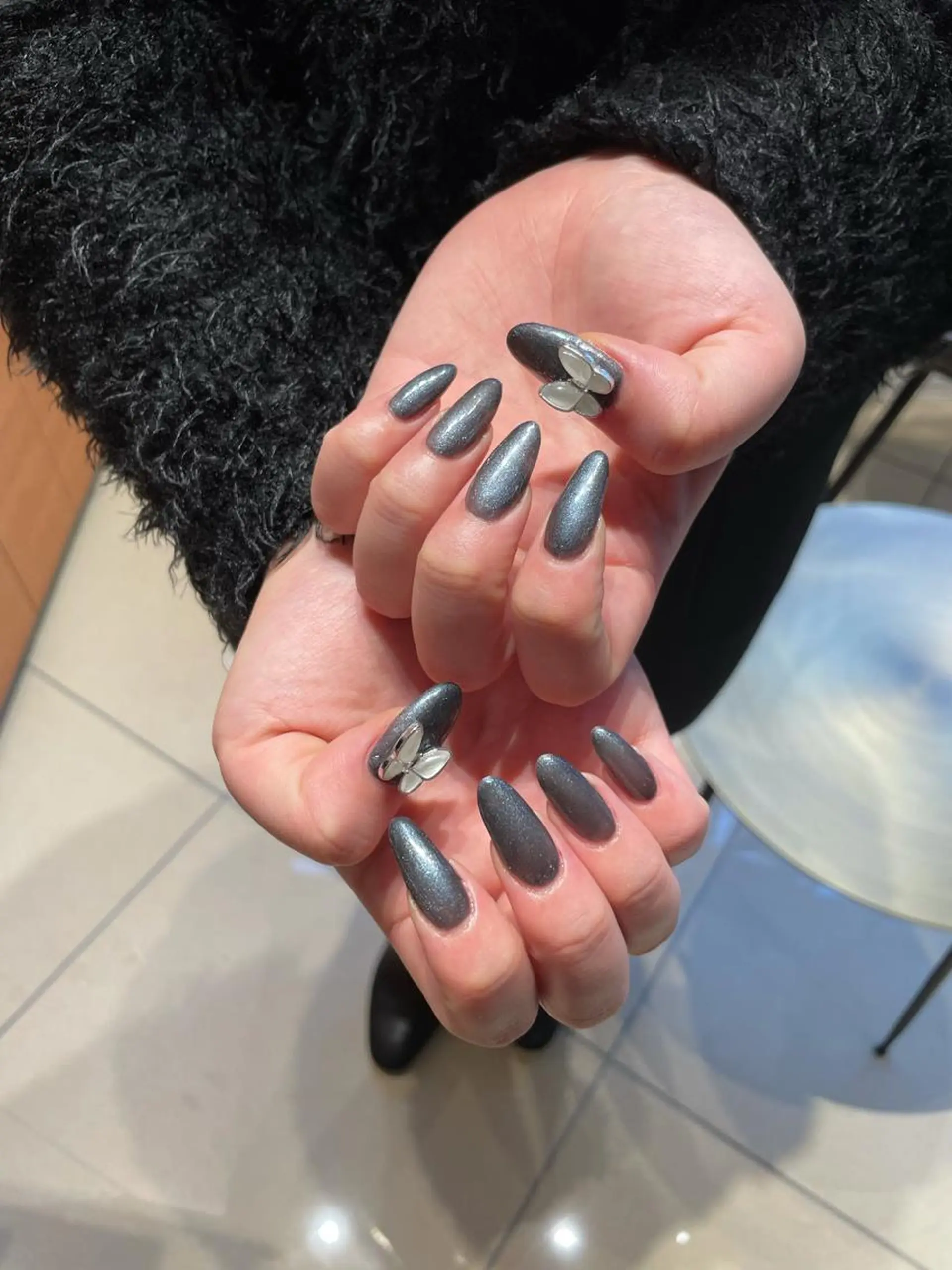 ネイル ホワイト 🩶 Miori🩶のマツエク・マツパデザイン