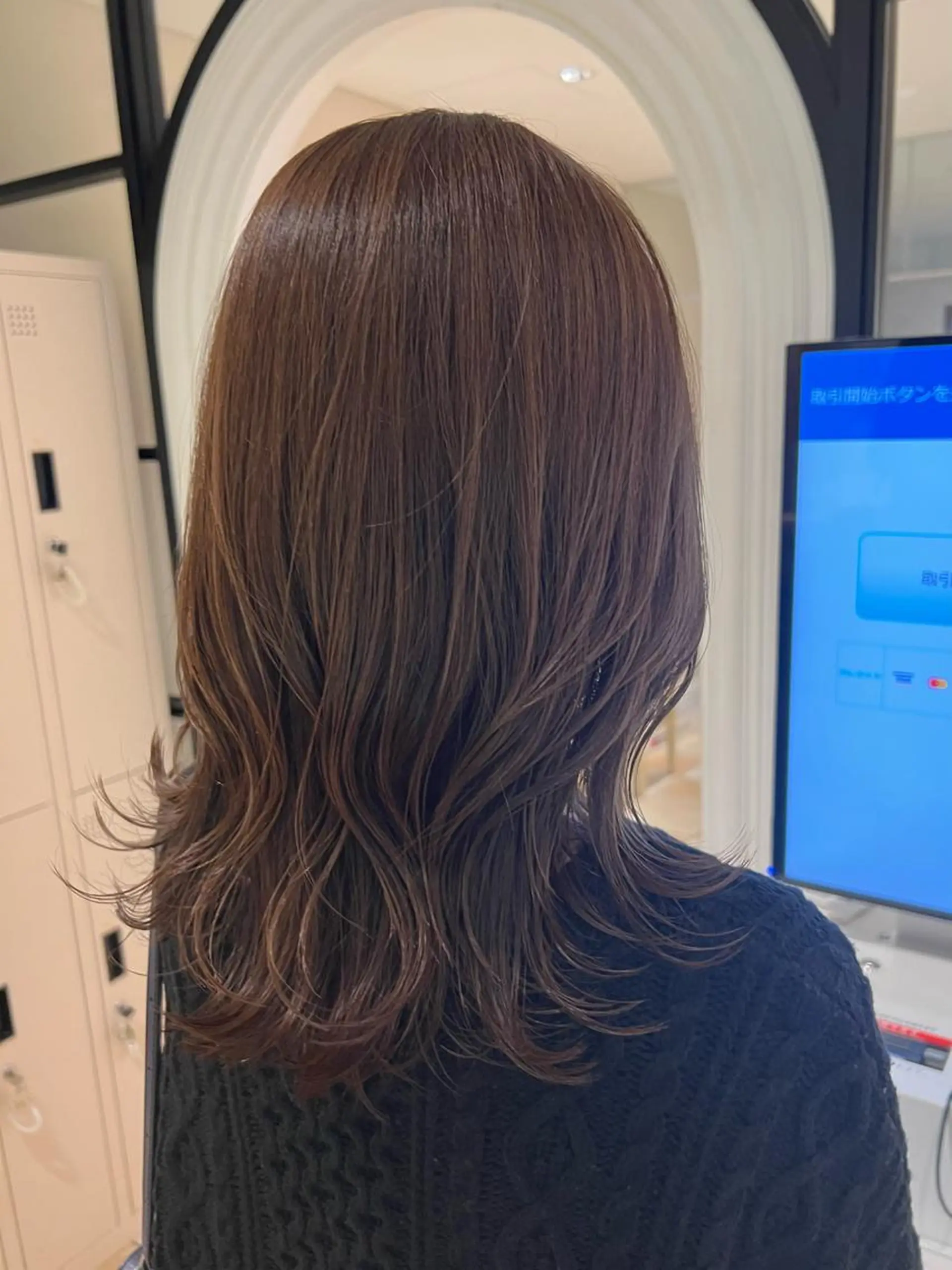 ミディアム くびれヘア 髪質改善 縮毛矯正 カット ヘアカラー トリートメント 🧡くびれヘア/前髪 顔周り🧡久原結衣のヘアスタイル