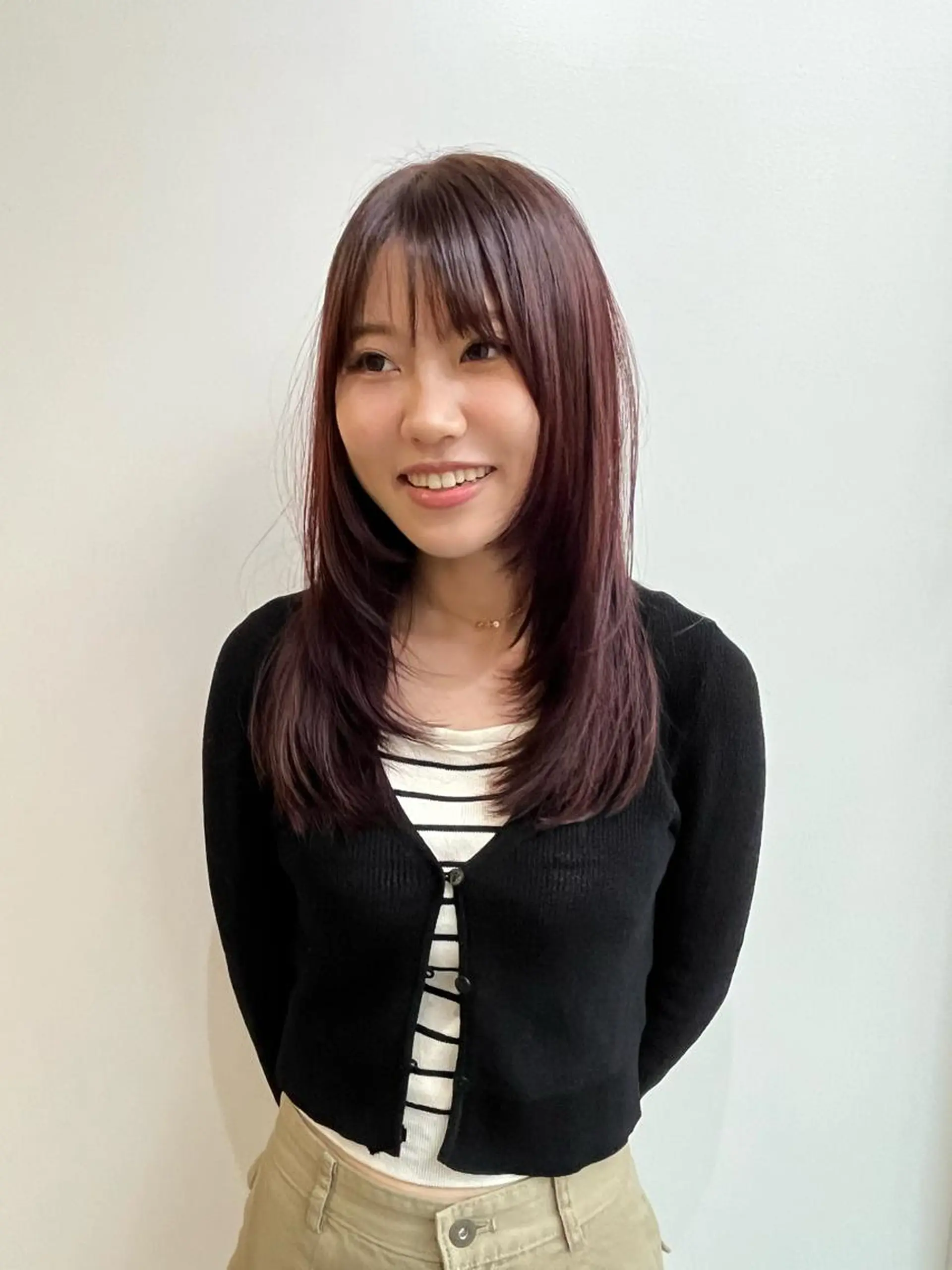 ミディアム KOCHAB 中村穂風のヘアスタイル