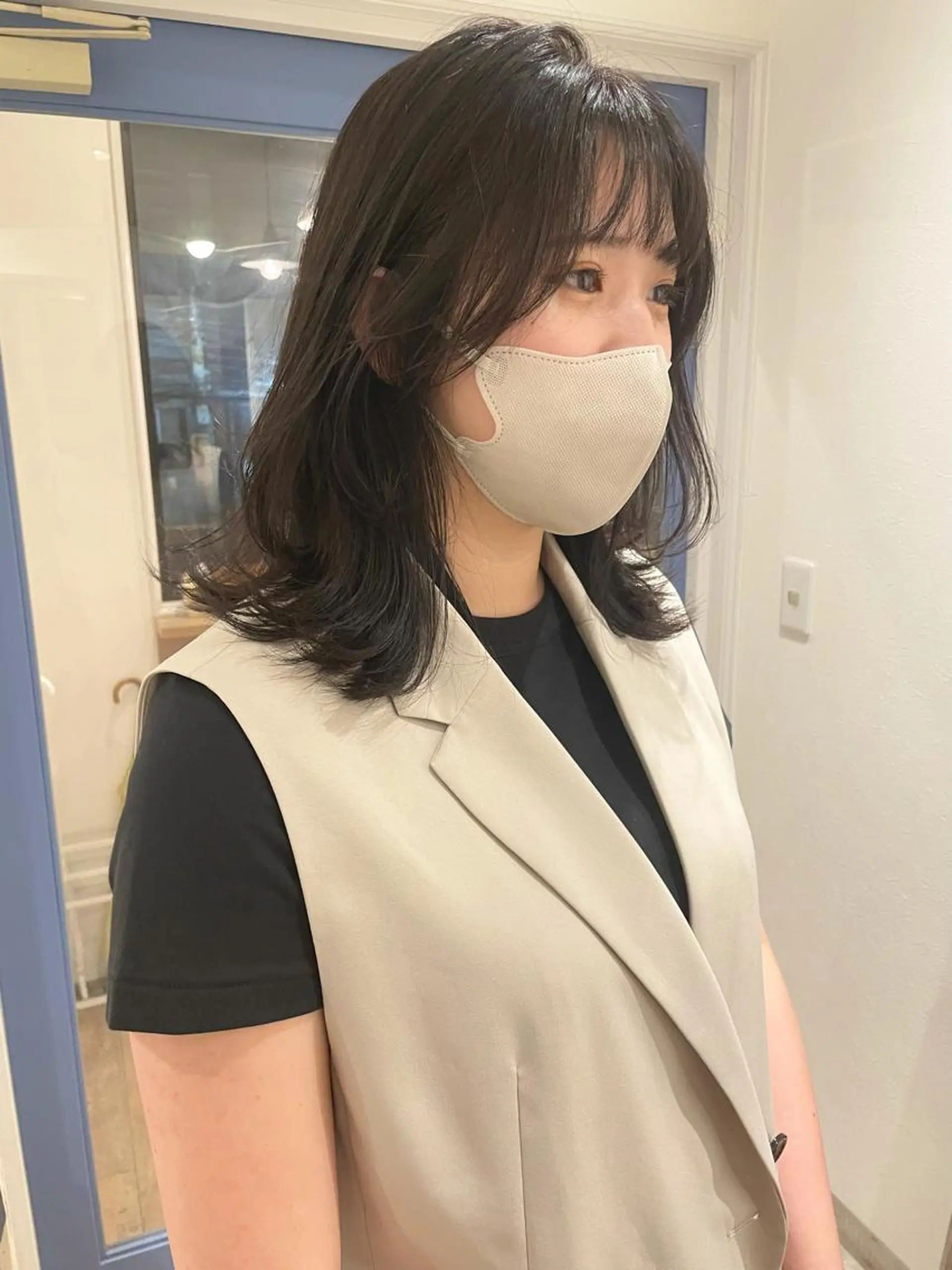 ミディアム カラー ボブレイヤー ベージュカラー ブリーチ 透明感カラー グレージュ 🩰オリーブ/ ベージュ松本咲花🩰のヘアスタイル