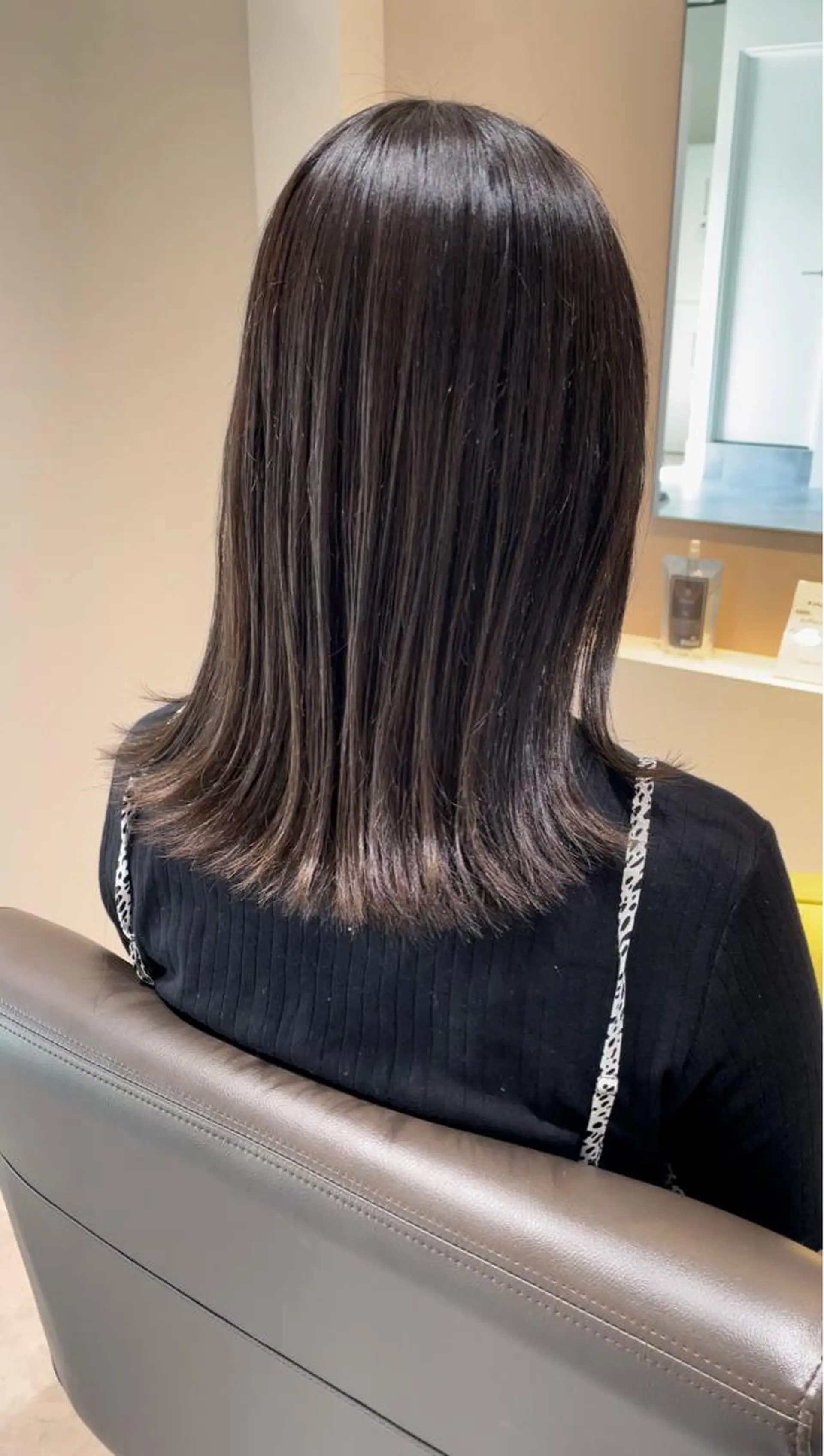セミロング カラー カット ヘアカラー オノギ シュンのヘアスタイル
