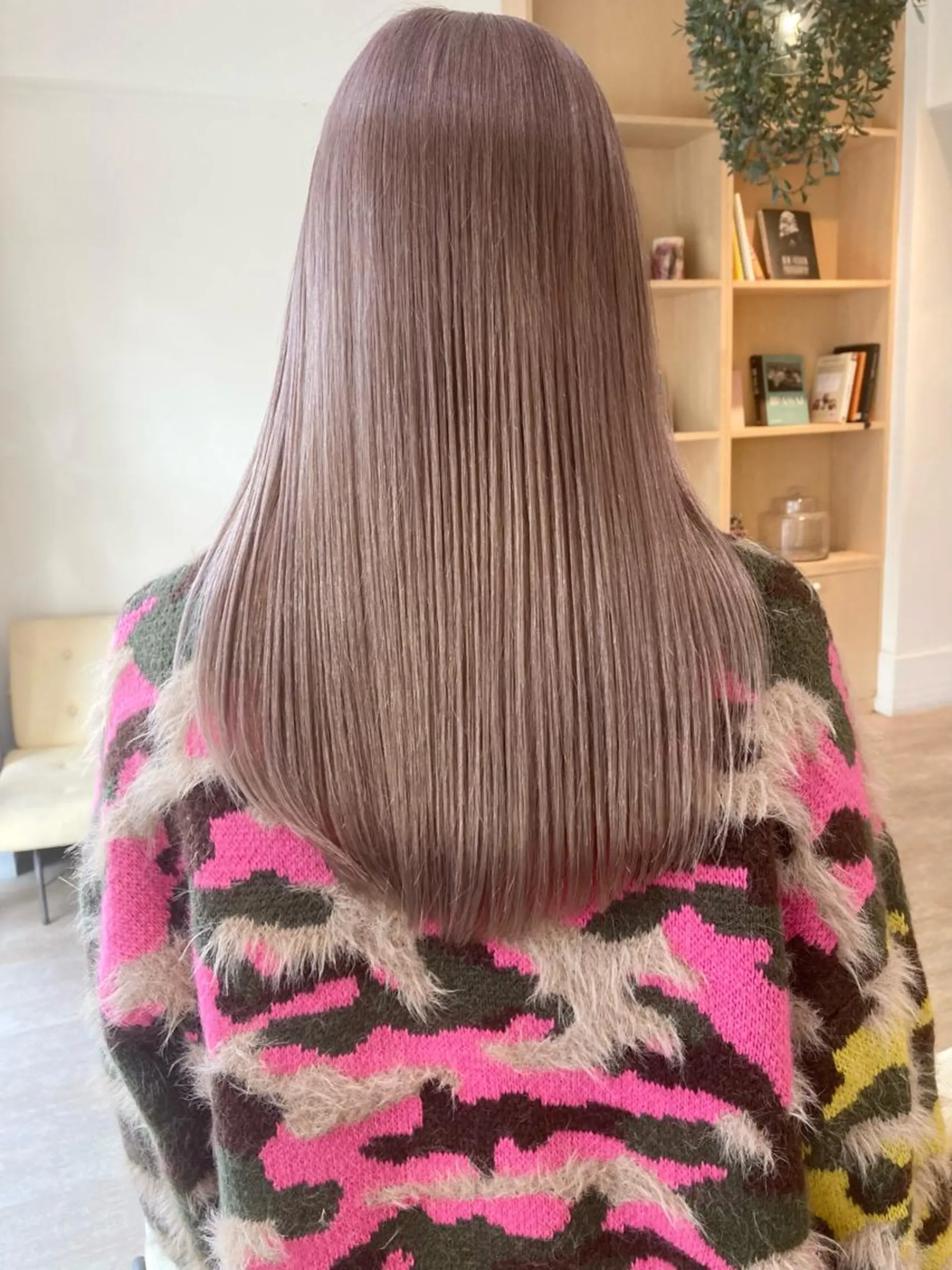 セミロング カラー ネイル ヘアカラー ポミエ恵比寿所属・🤎口コミ5.0 カラー好評🤎KENのヘアスタイル